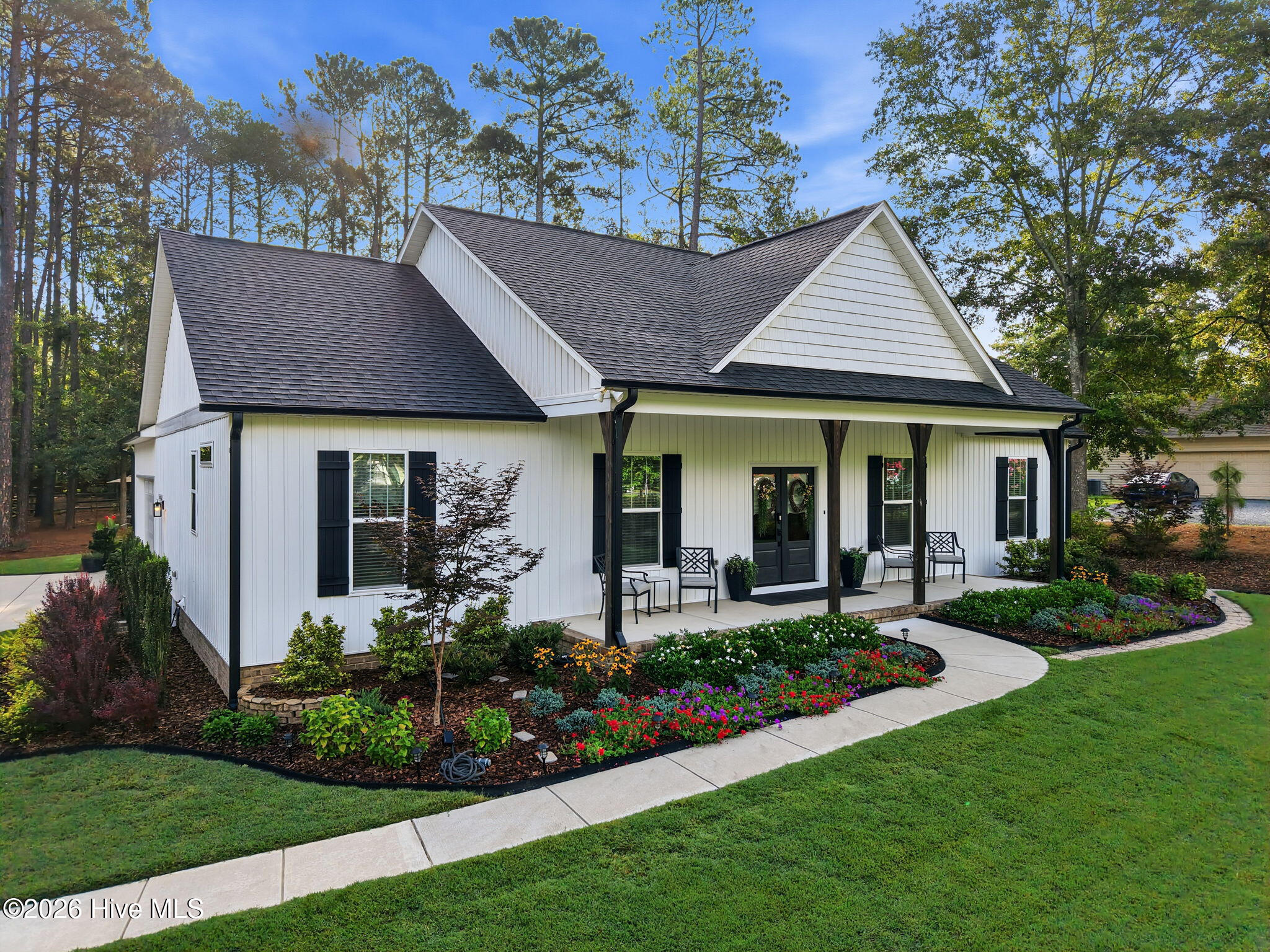 105 Stallion Drive Property Photo 1