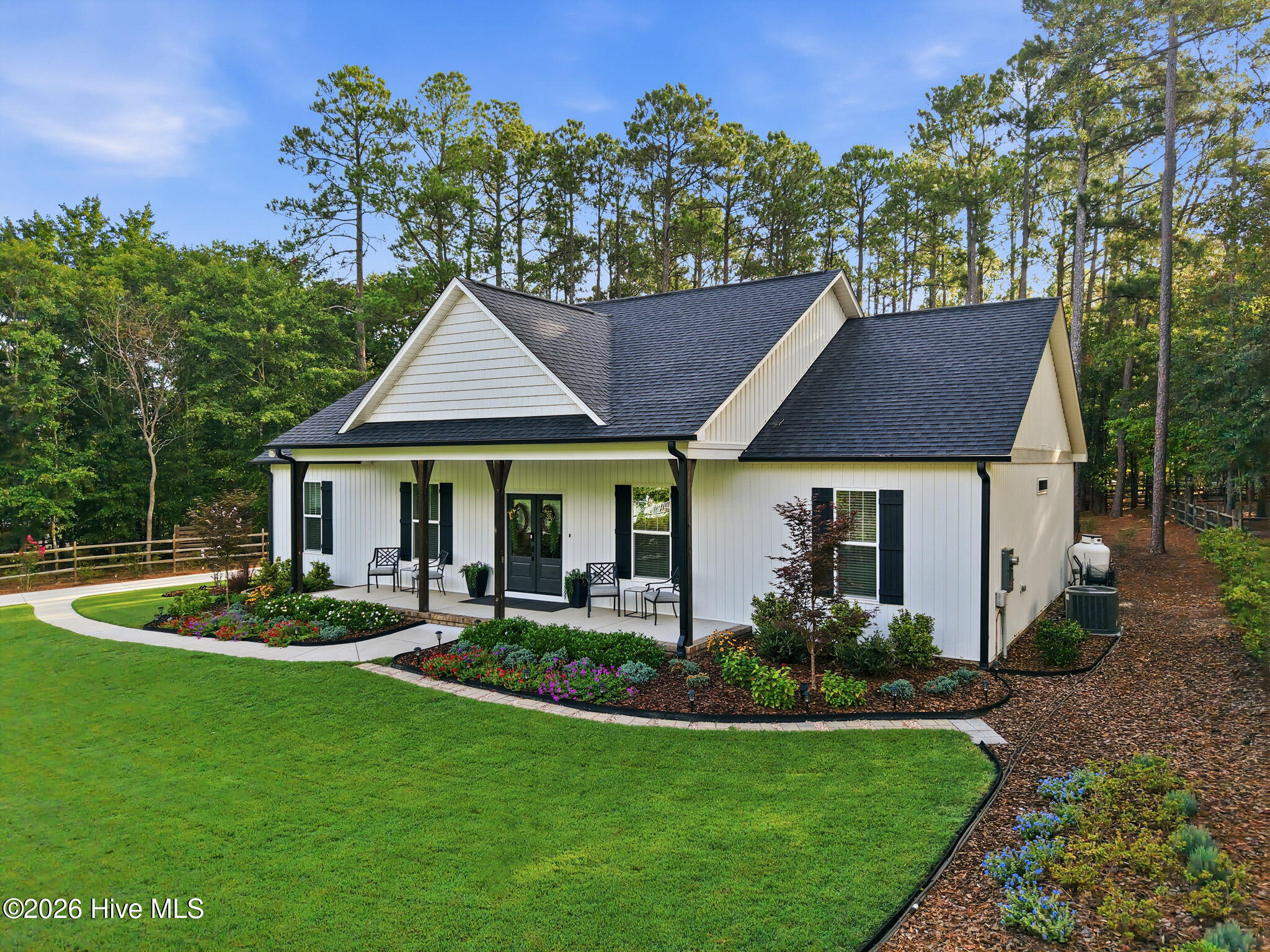 105 Stallion Drive Property Photo 4