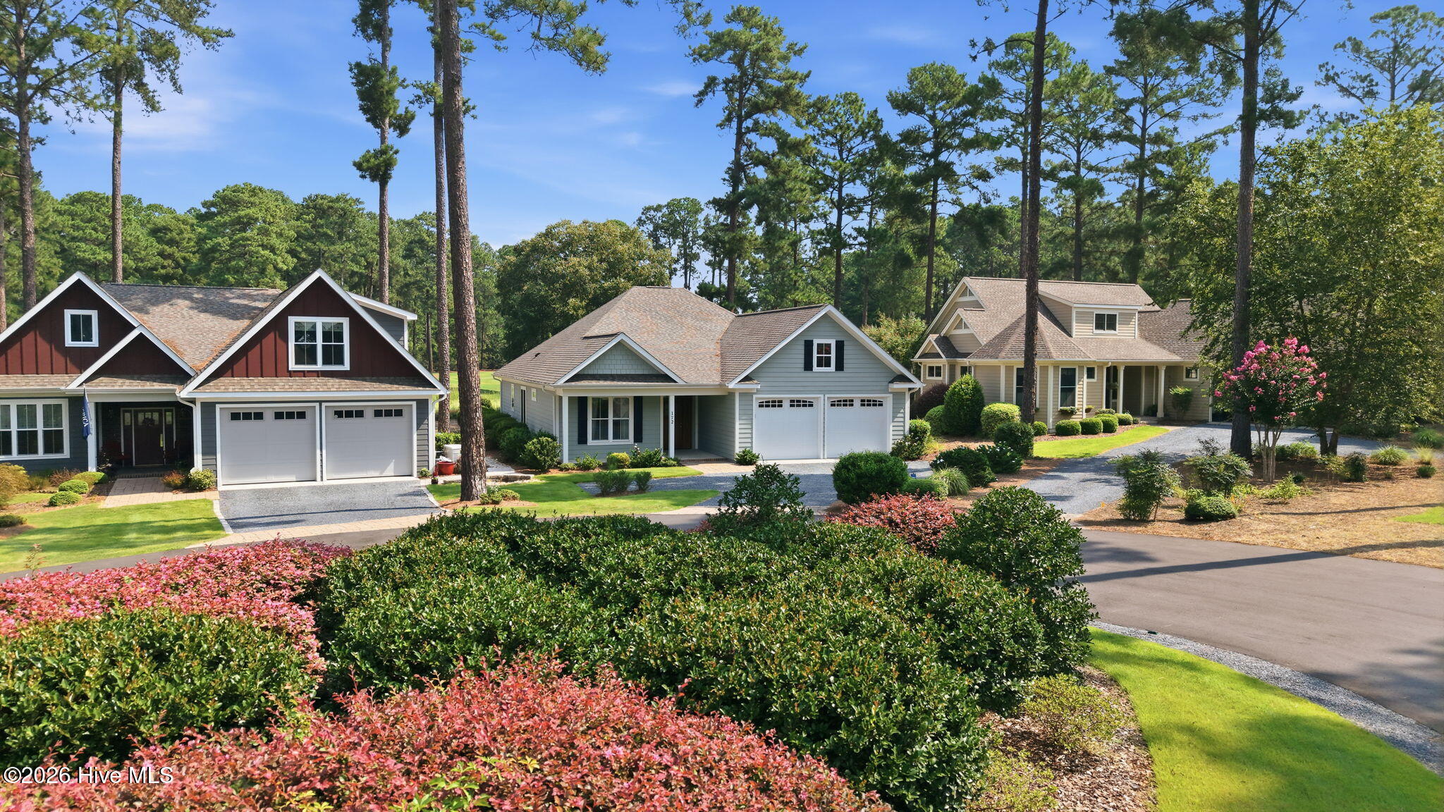 172 Champions Ridge Drive Property Photo 4