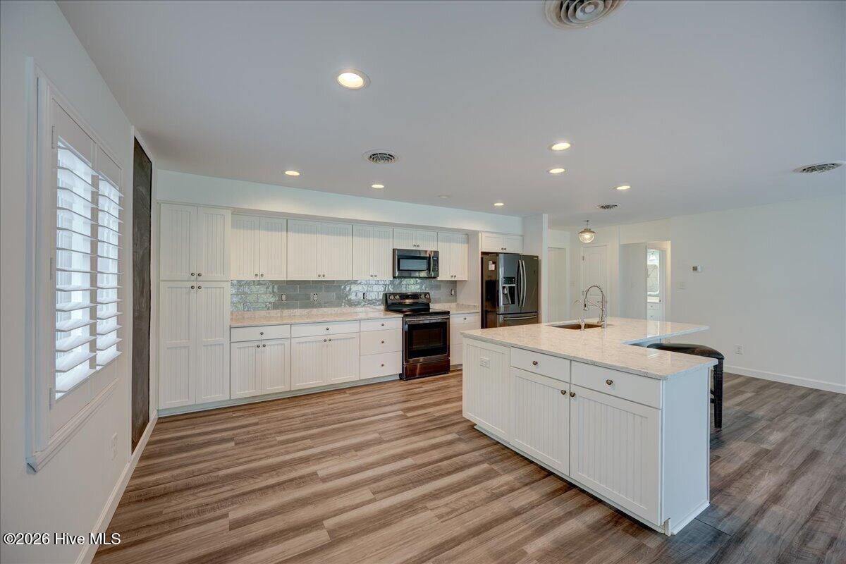 5724 Gondolier Drive Property Photo 13