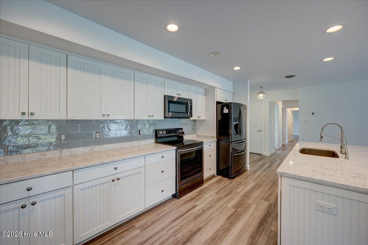 5724 Gondolier Drive Property Photo 14