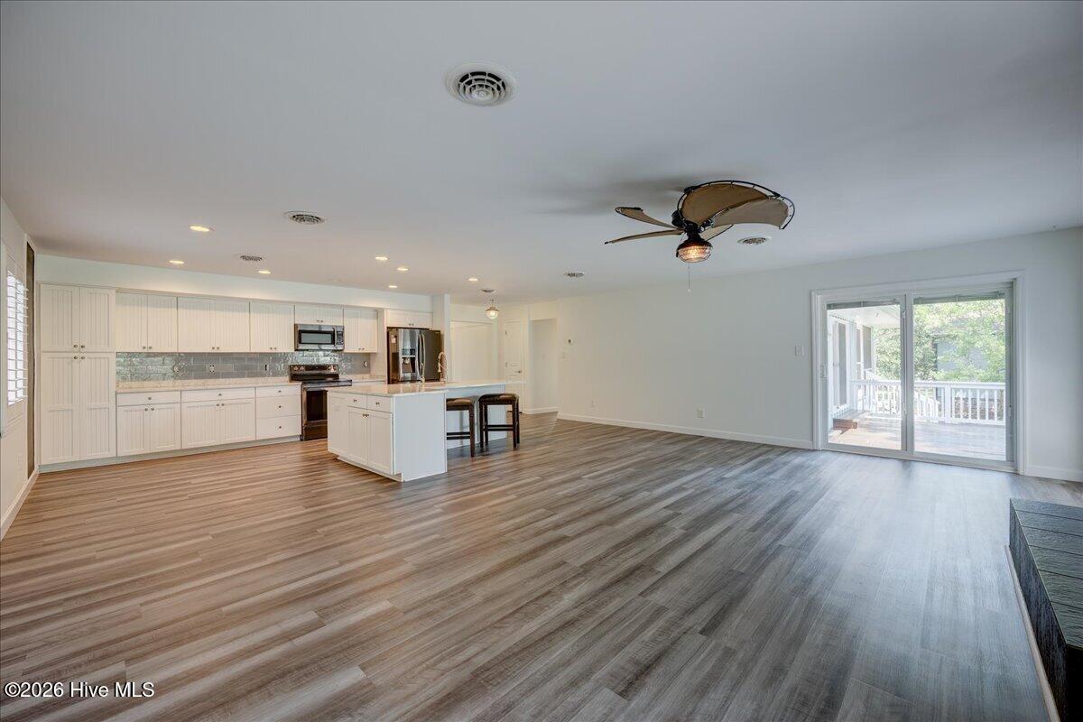 5724 Gondolier Drive Property Photo 16