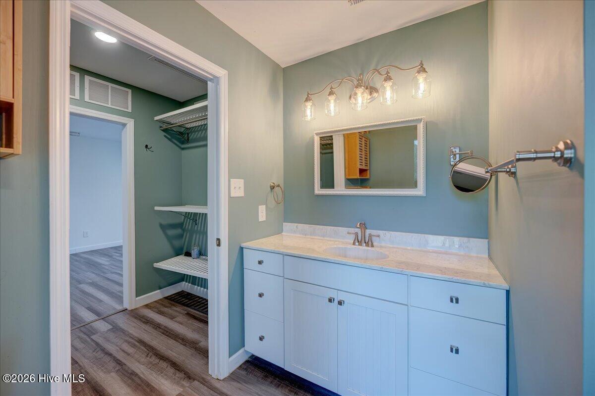 5724 Gondolier Drive Property Photo 46