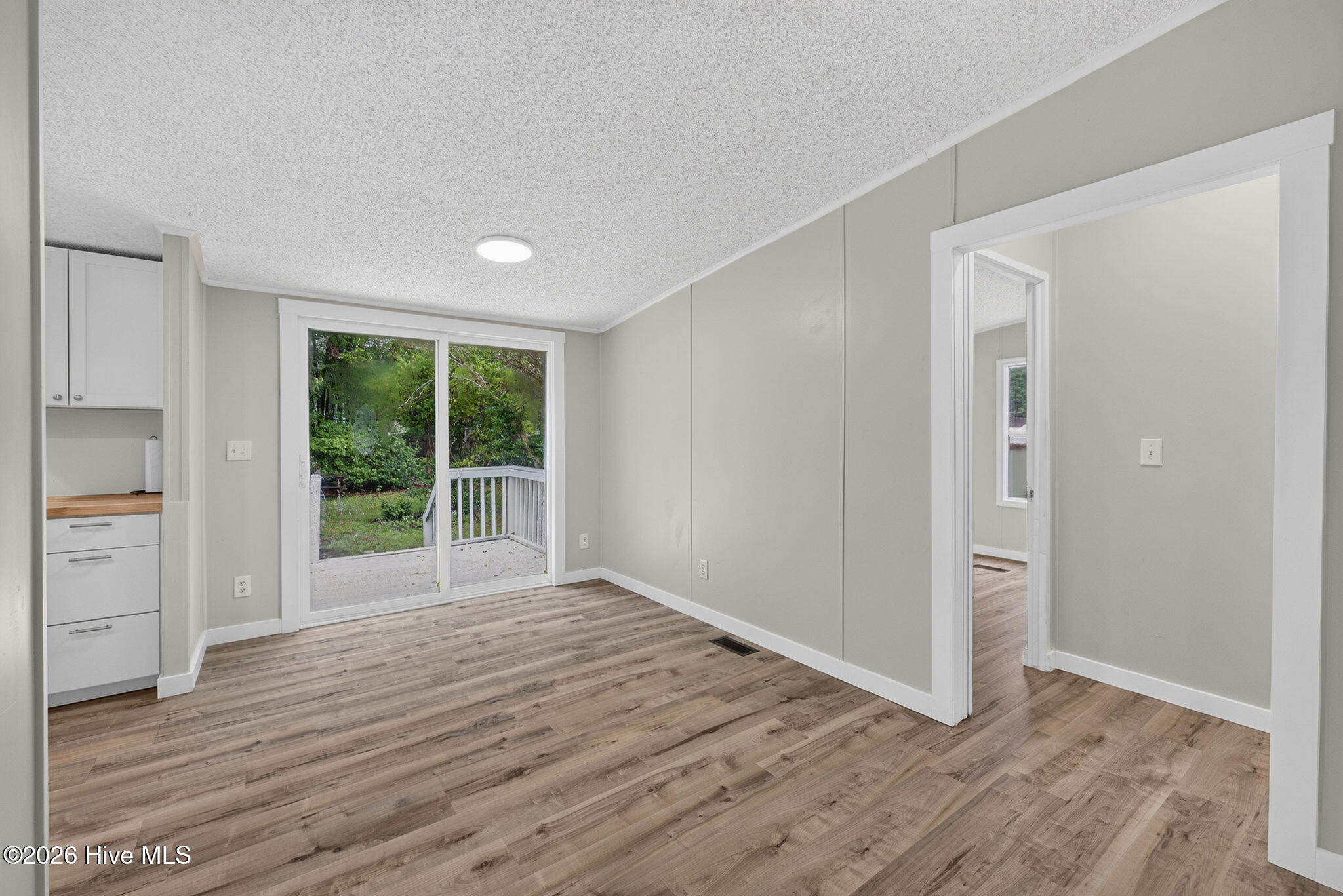 145 Bellhammon Forest Drive Property Photo 7