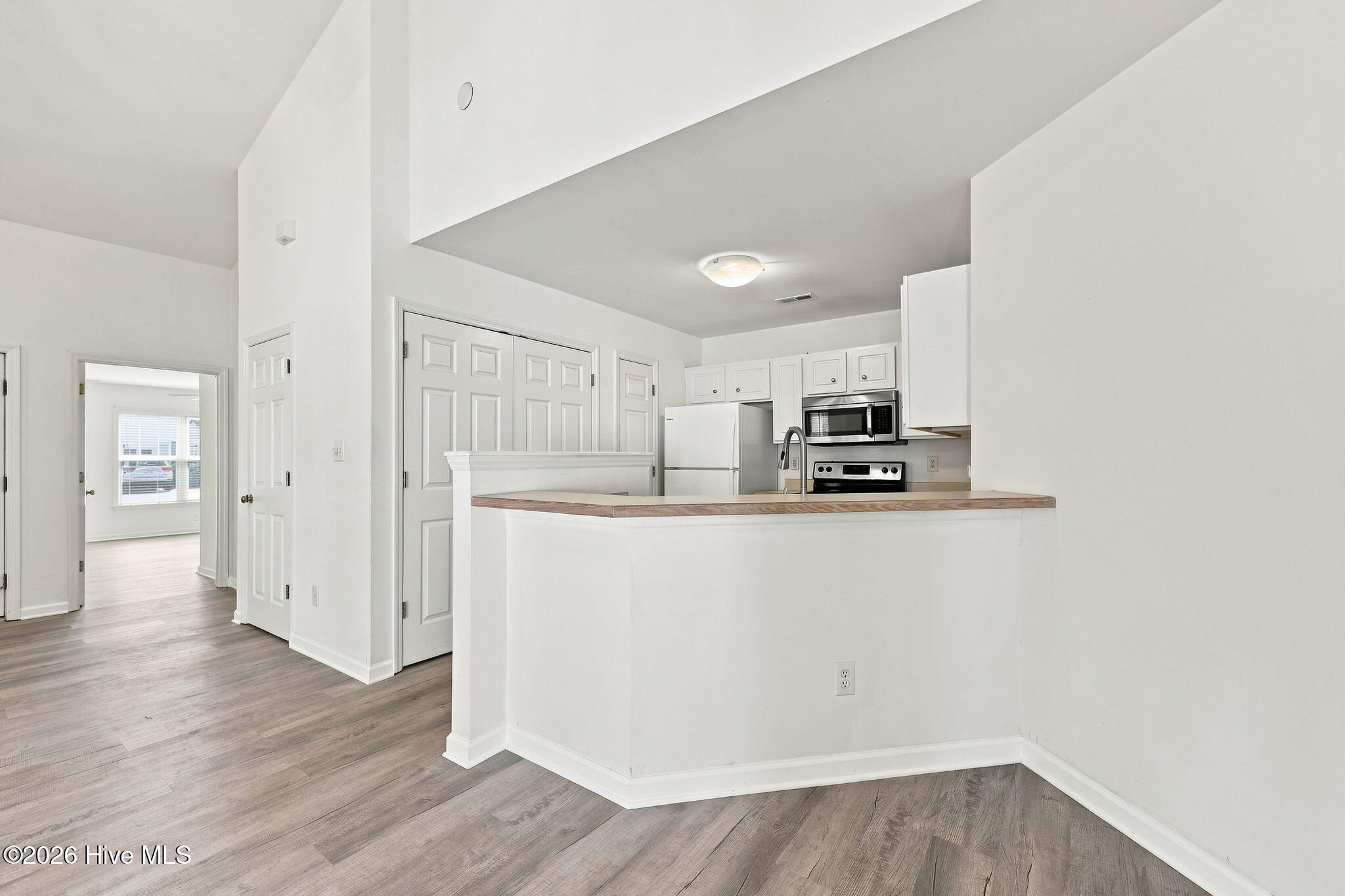 100 Jasmine Court Property Photo 12