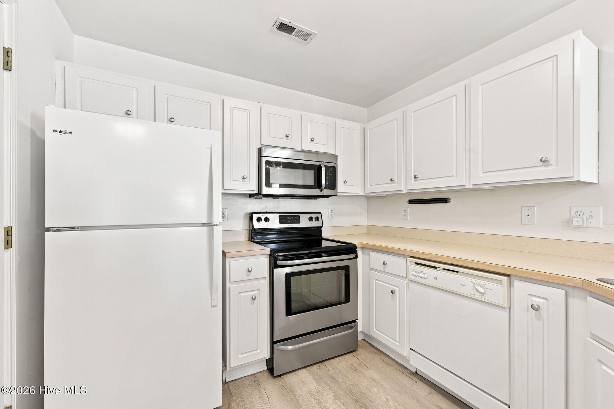 100 Jasmine Court Property Photo 14