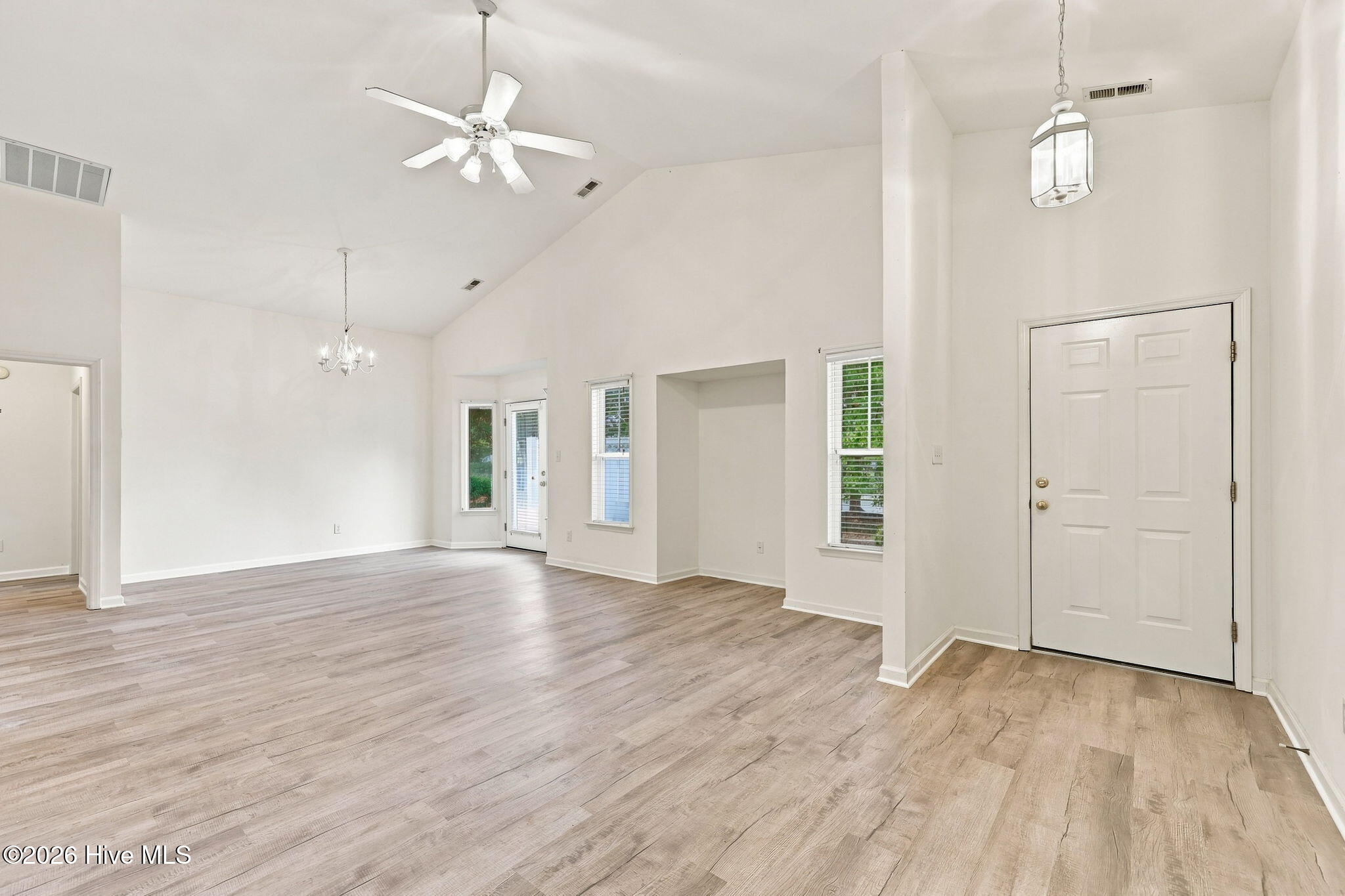 100 Jasmine Court Property Photo 19