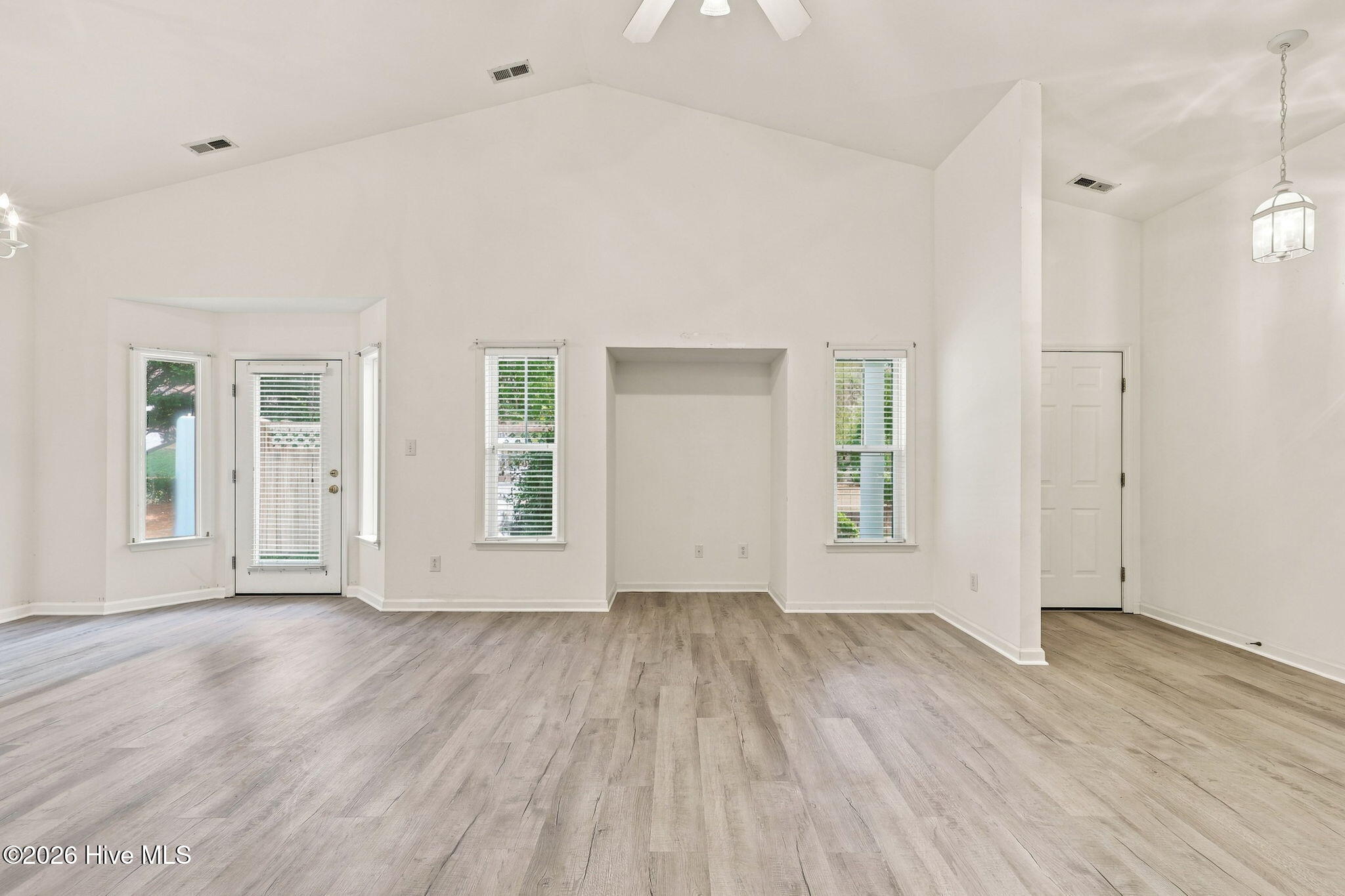 100 Jasmine Court Property Photo 22