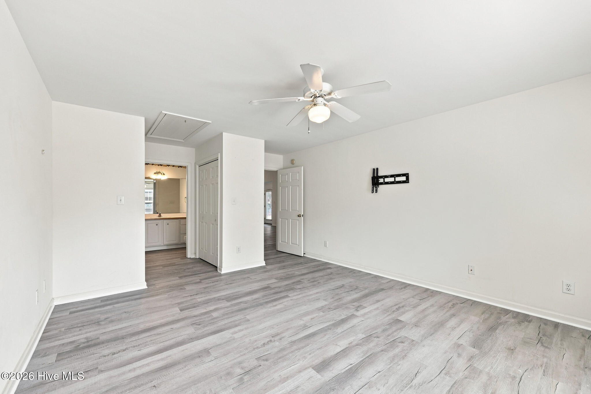 100 Jasmine Court Property Photo 26