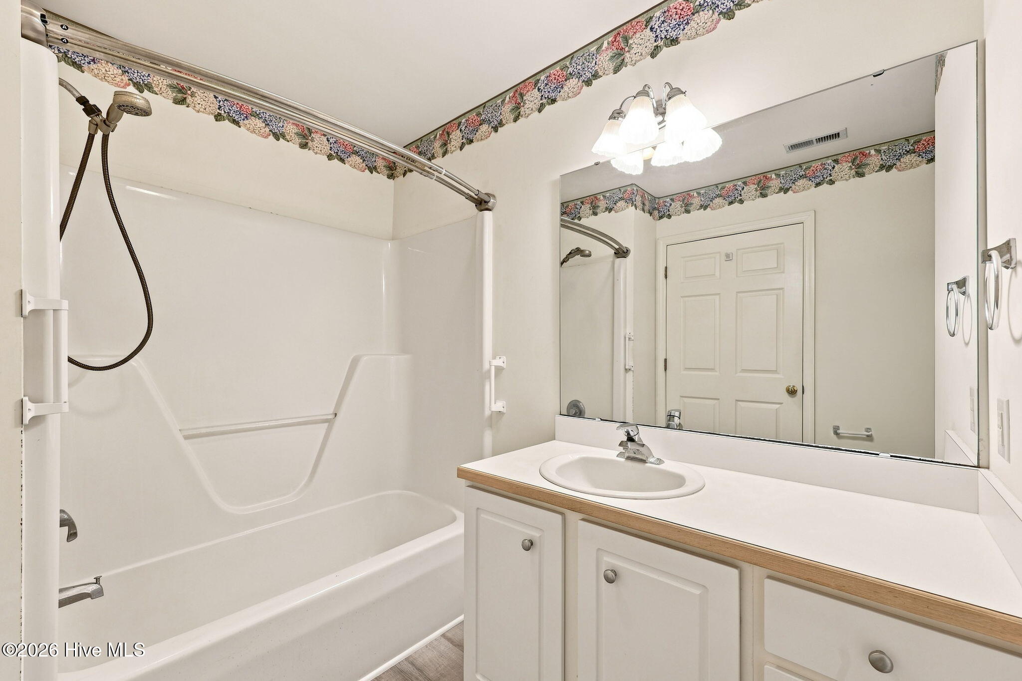 100 Jasmine Court Property Photo 27