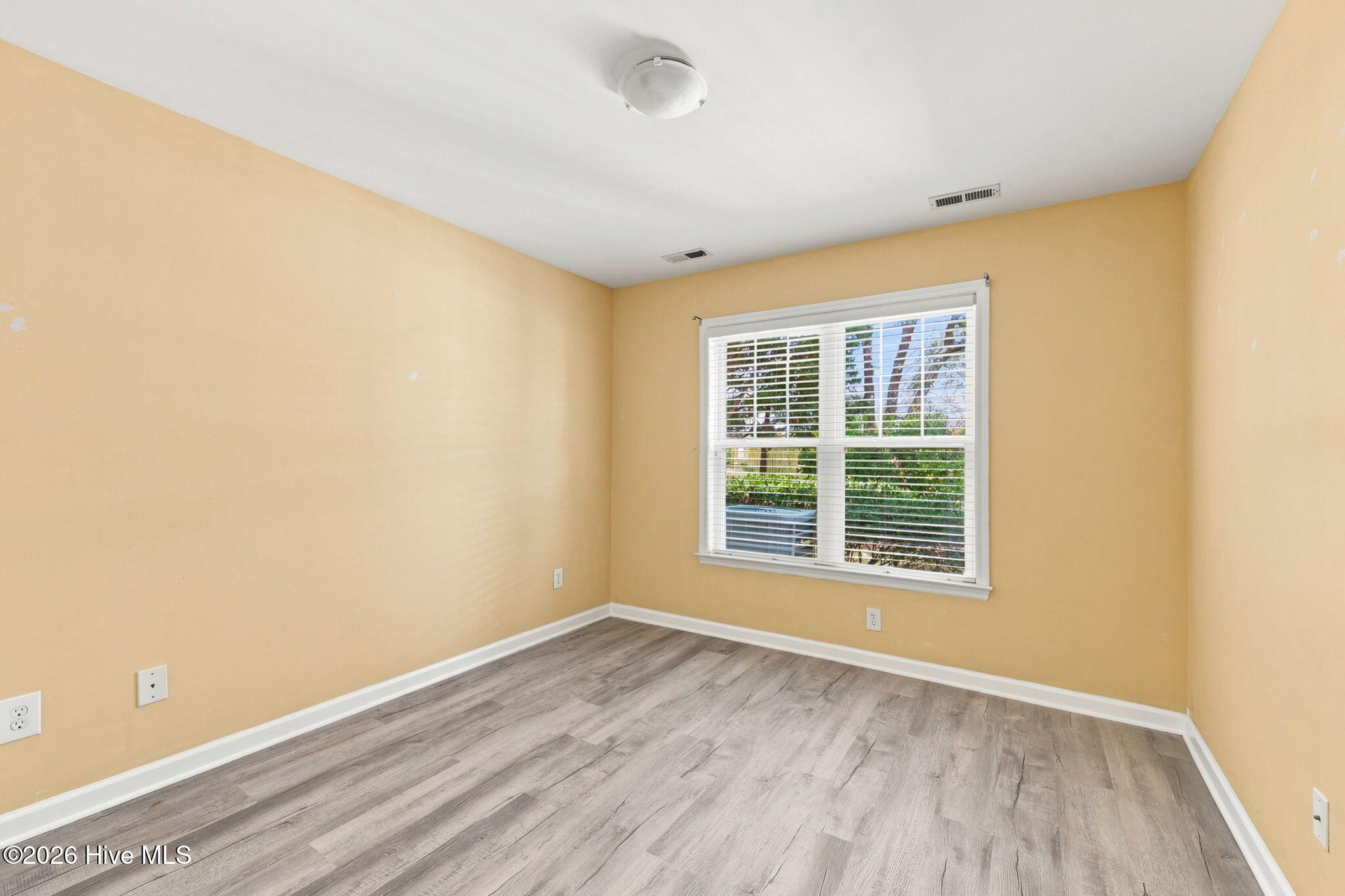 100 Jasmine Court Property Photo 28