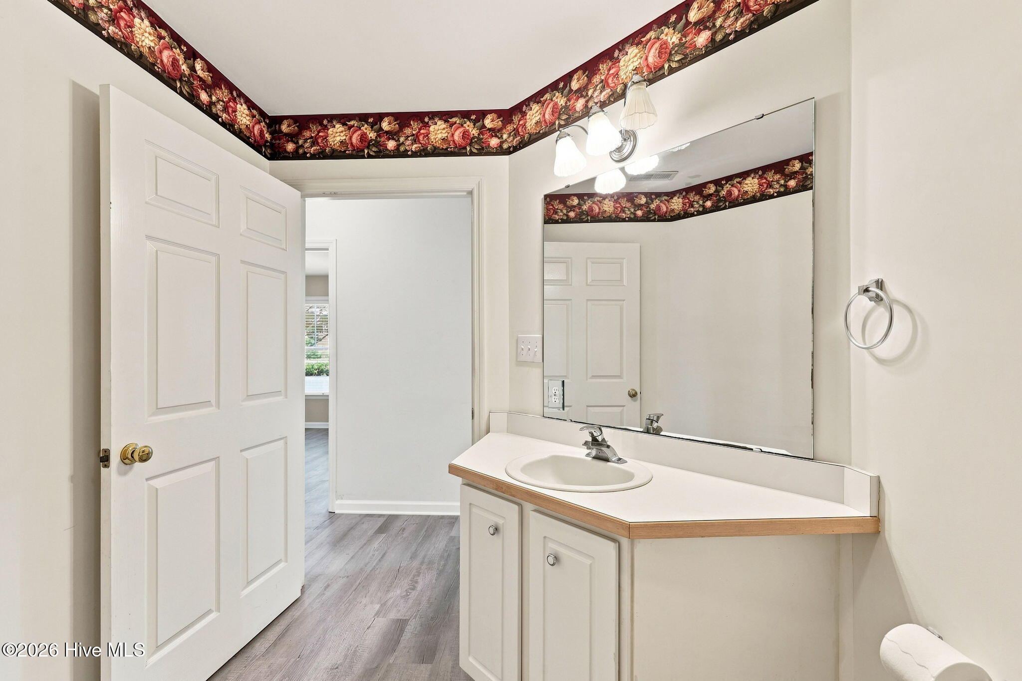 100 Jasmine Court Property Photo 33