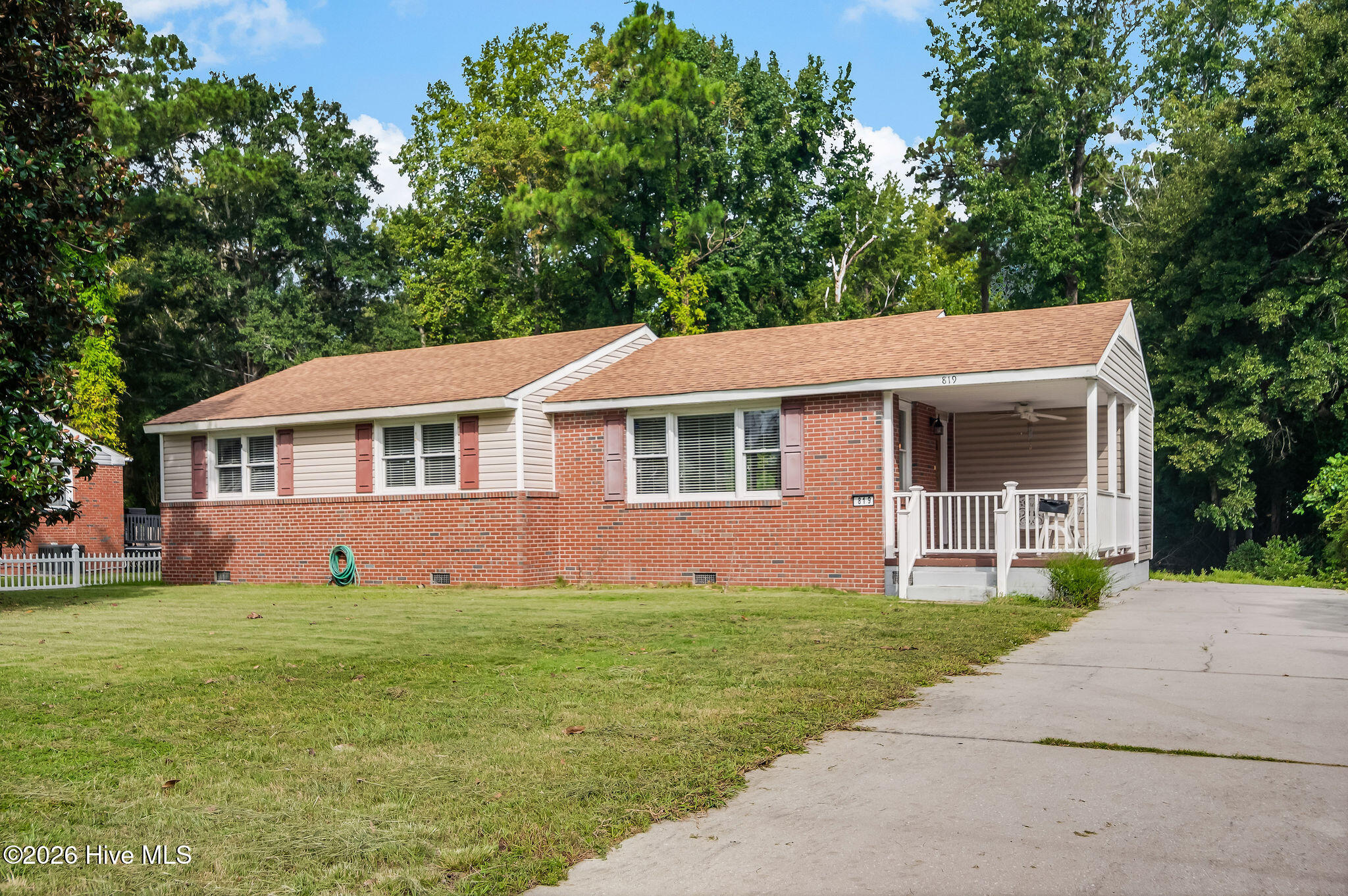 819 Barn Street Property Photo 1