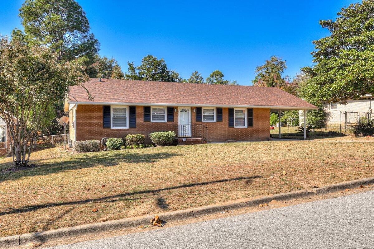 2085 Hillsinger Road Property Photo 2