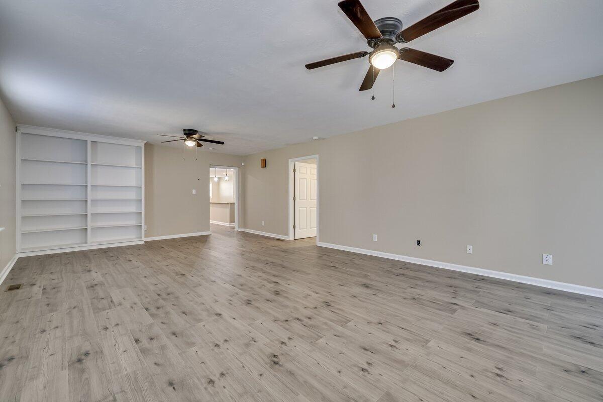 2085 Hillsinger Road Property Photo 15
