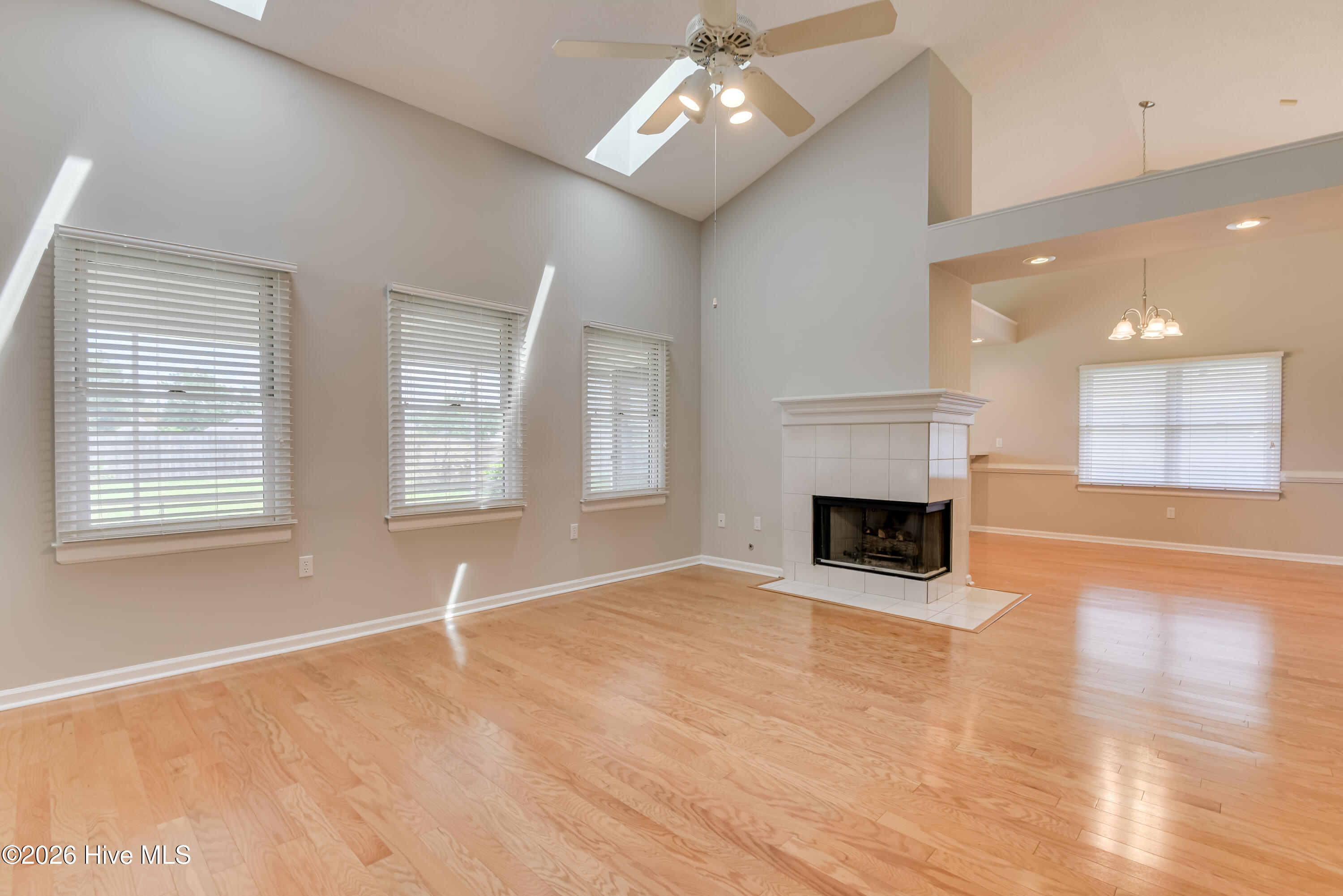 2949 Hillcreek Drive Property Photo 6