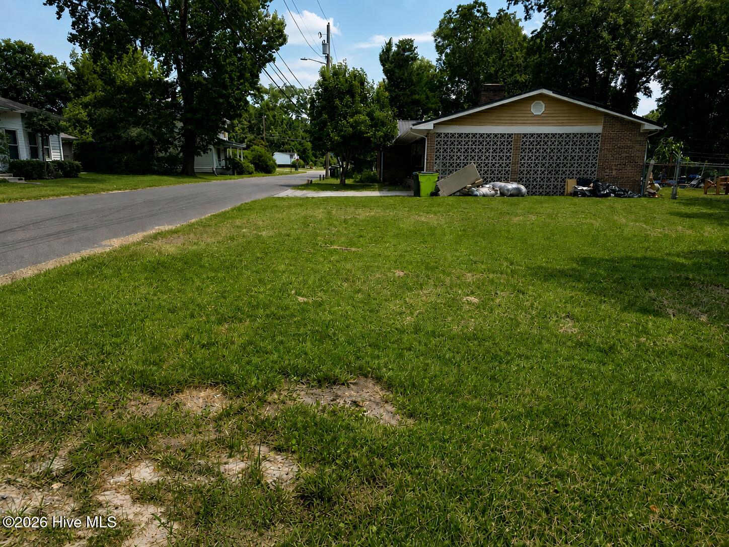 1221 Main Street Property Photo 4
