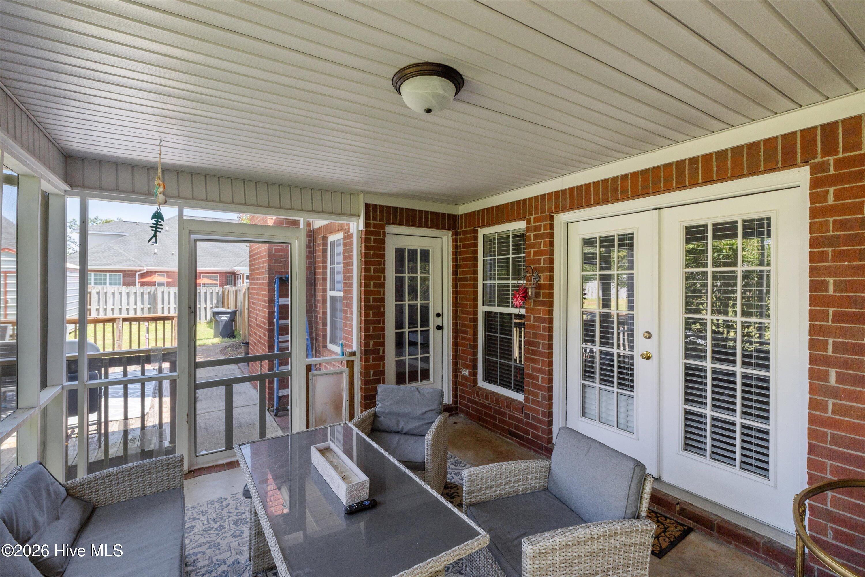 5105 Windmill Place Property Photo 8