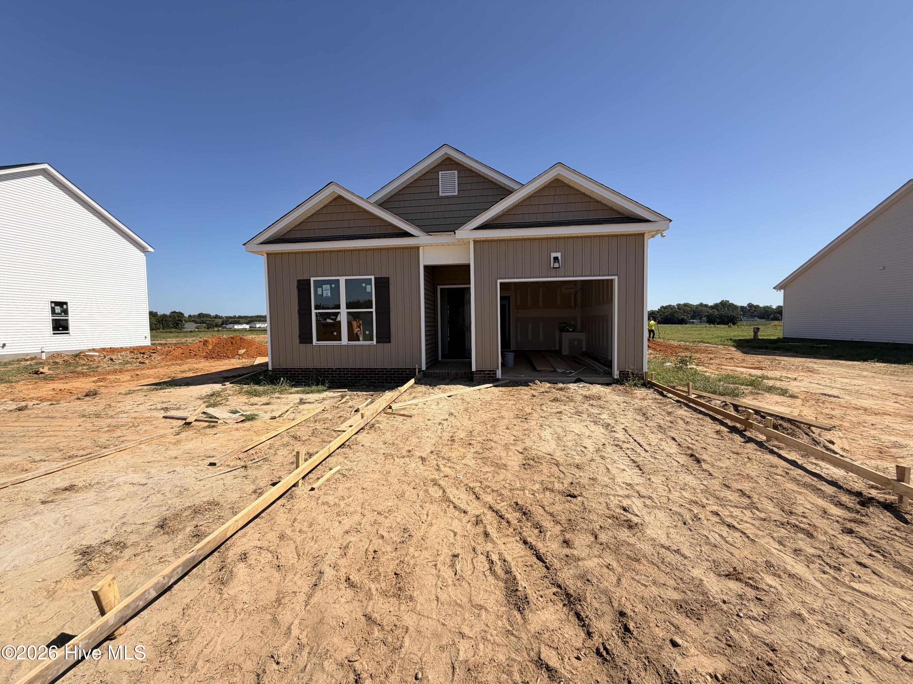 121 Longfield Court Property Photo 1
