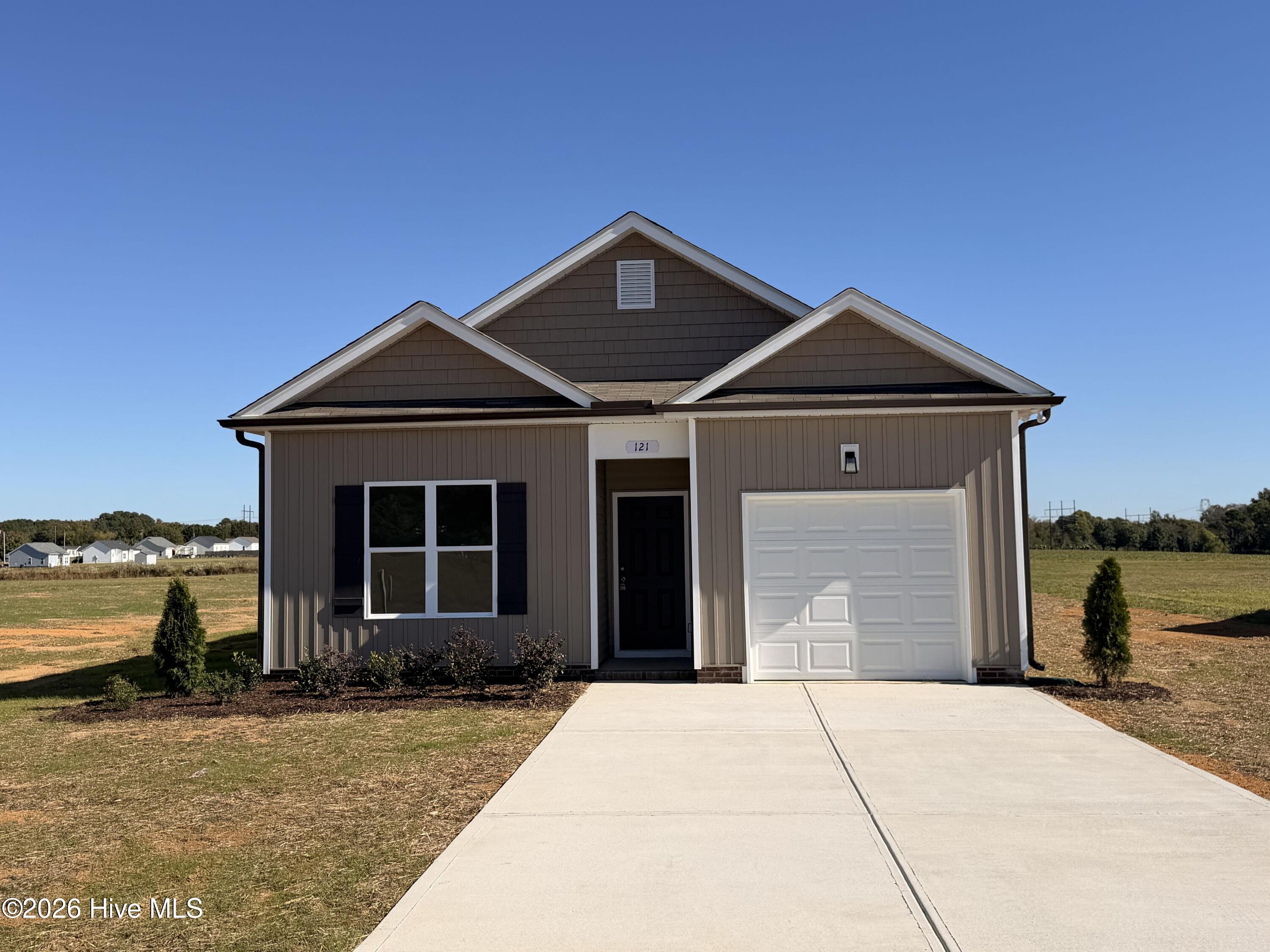 121 Longfield Court Property Photo 1