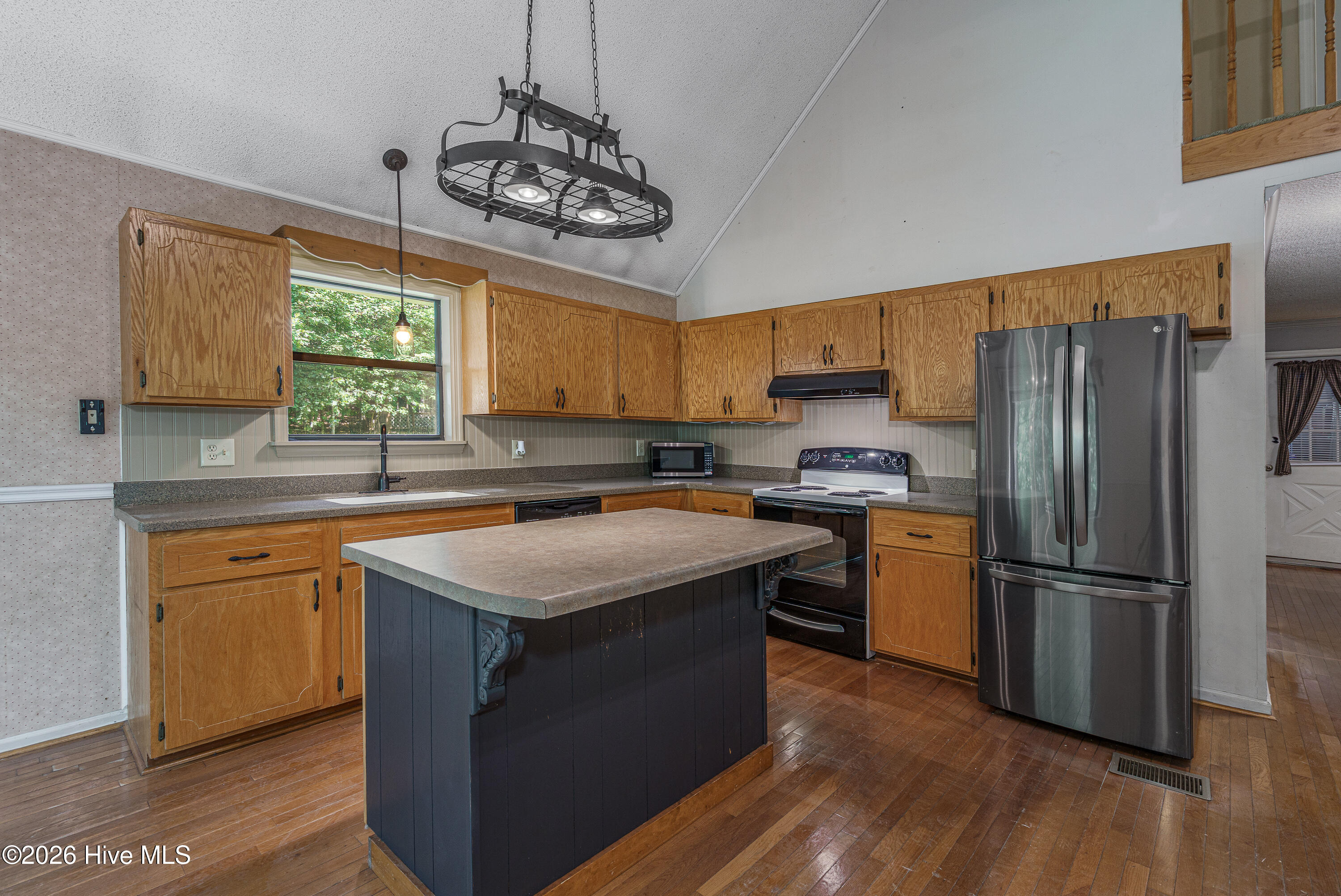 1054 Dickey Road Property Photo 5