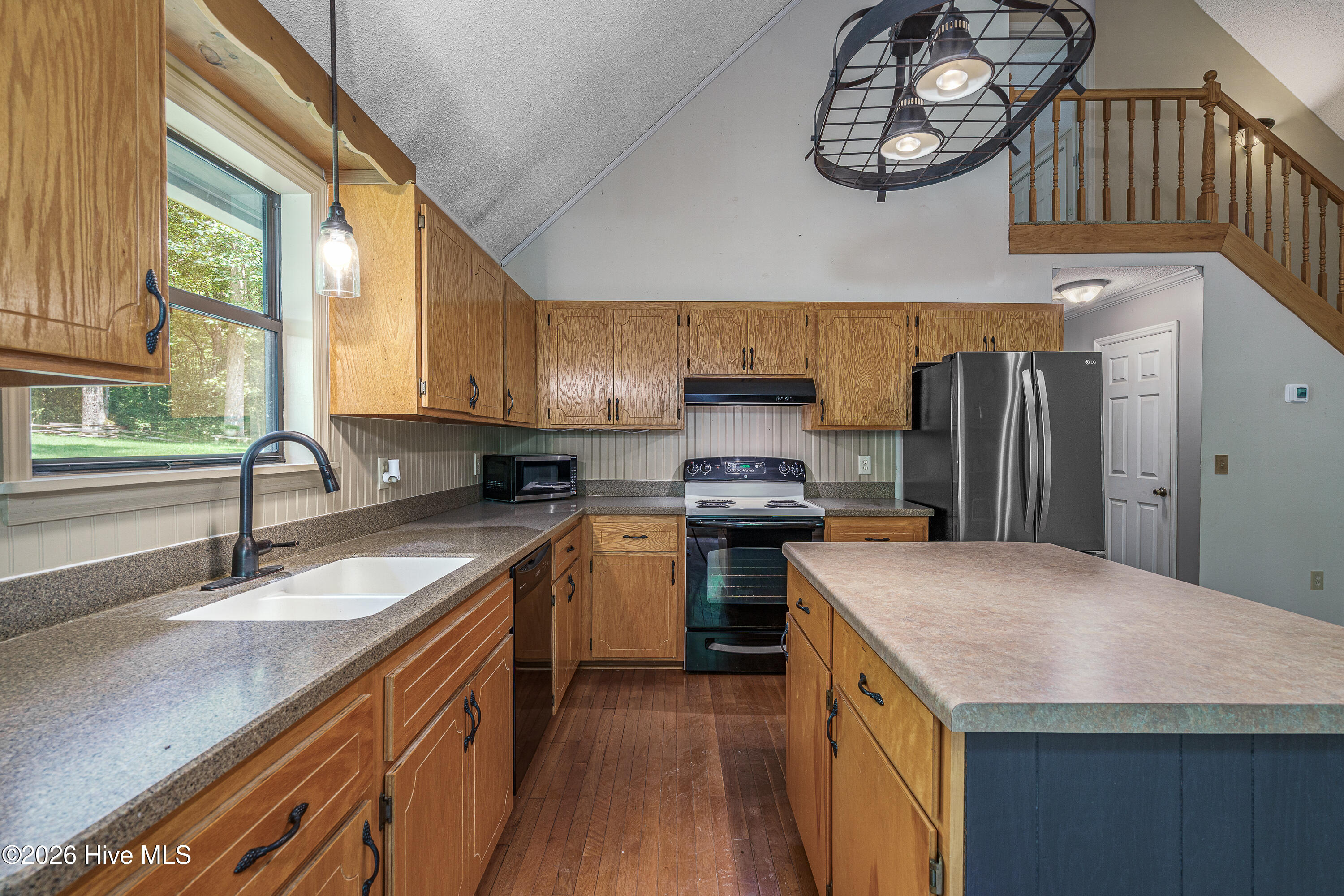 1054 Dickey Road Property Photo 6