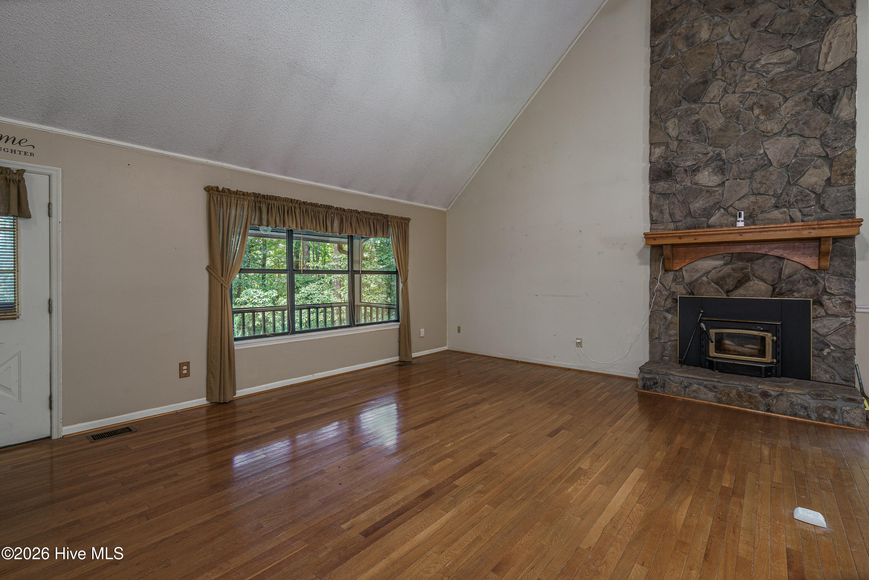 1054 Dickey Road Property Photo 9