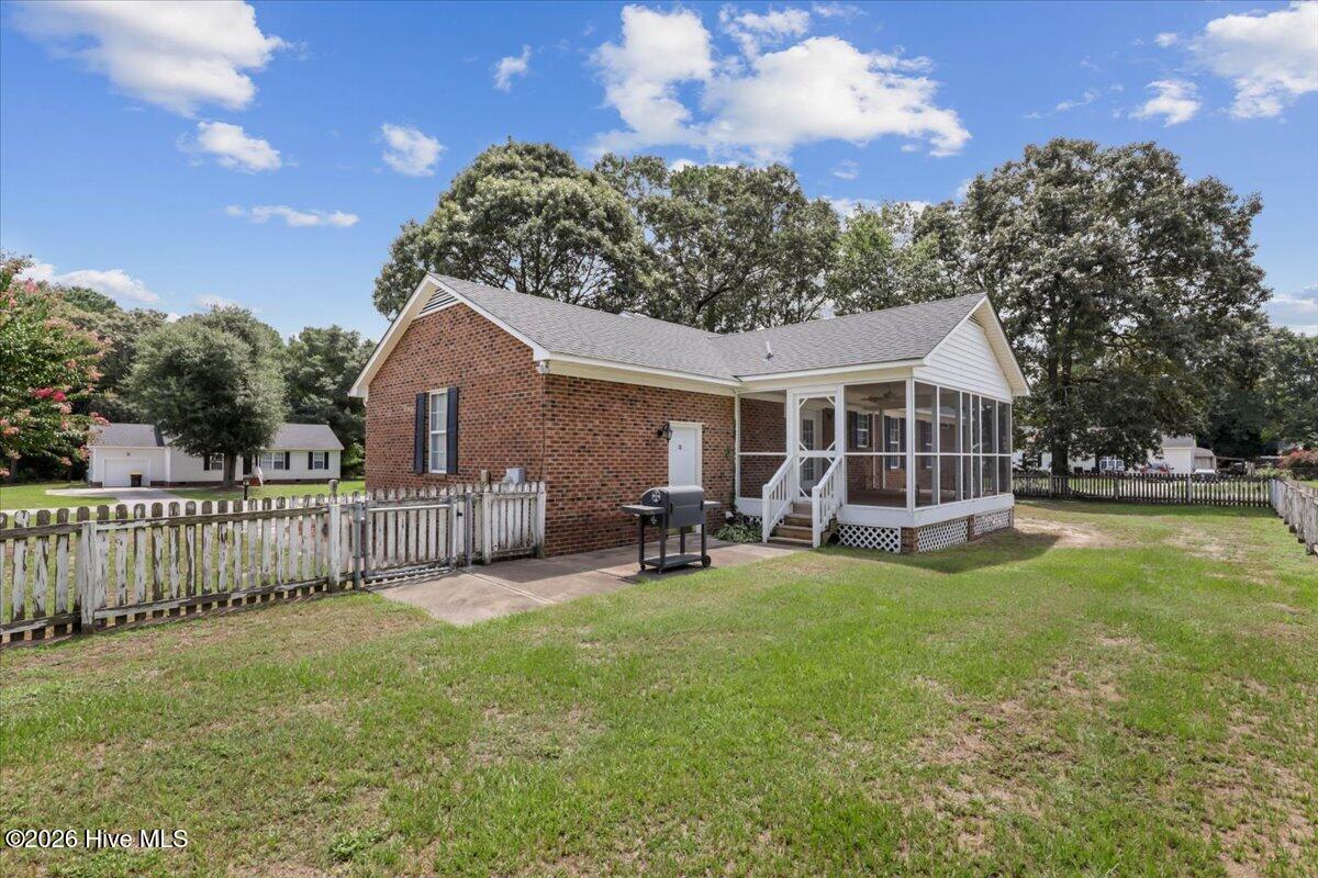 2495 Stratford Drive Property Photo 7
