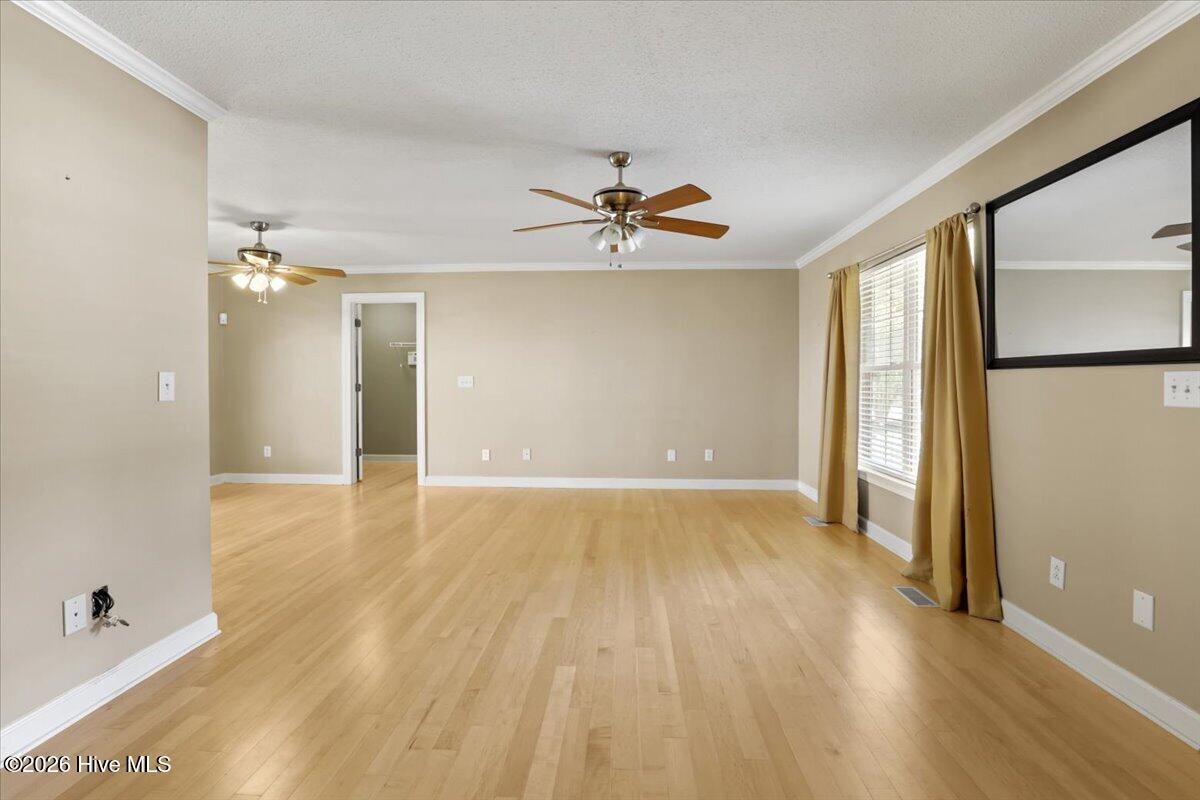 2495 Stratford Drive Property Photo 11
