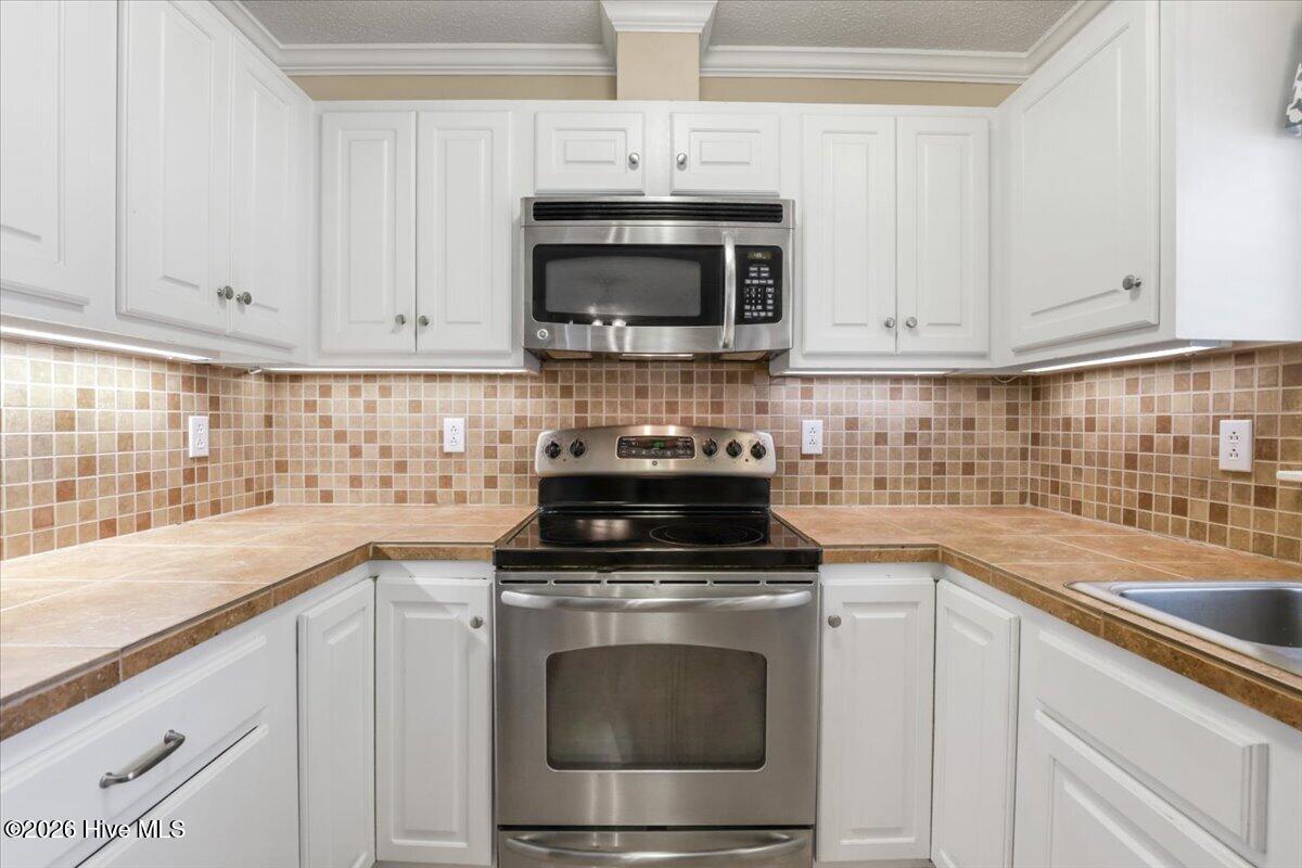 2495 Stratford Drive Property Photo 31