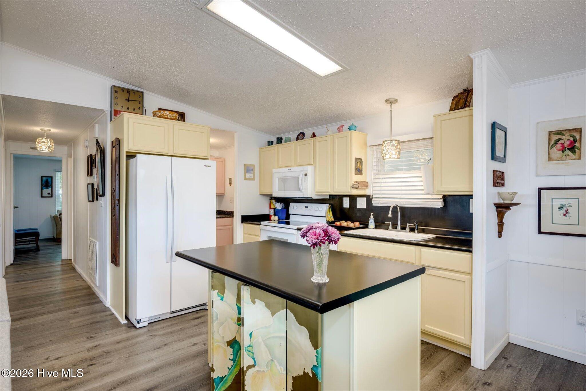 103 Constitution Avenue Property Photo 11