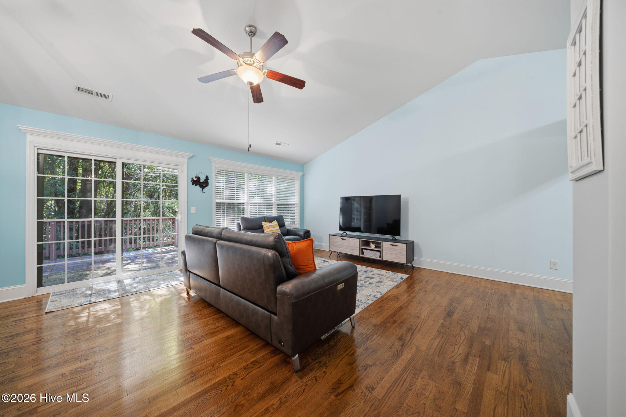 5705 Highgrove Place Property Photo 7