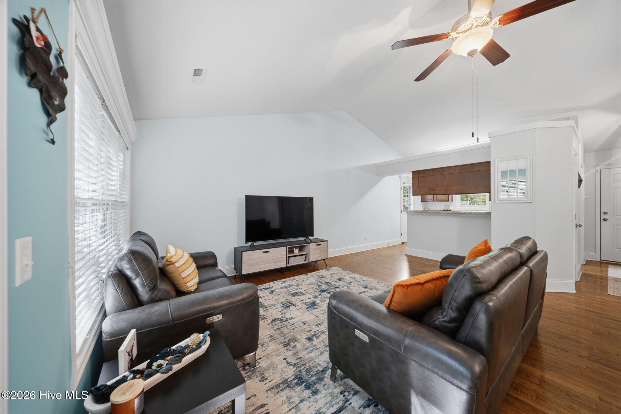 5705 Highgrove Place Property Photo 11