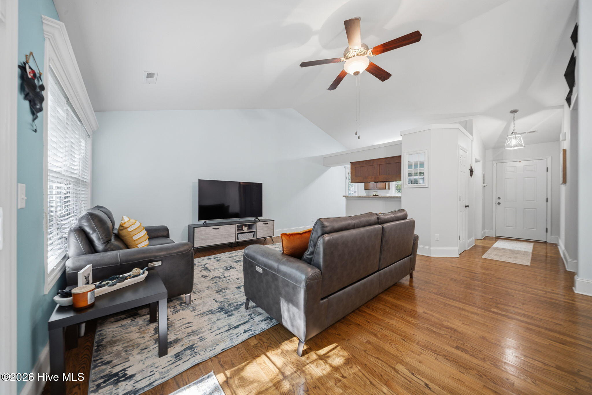 5705 Highgrove Place Property Photo 12