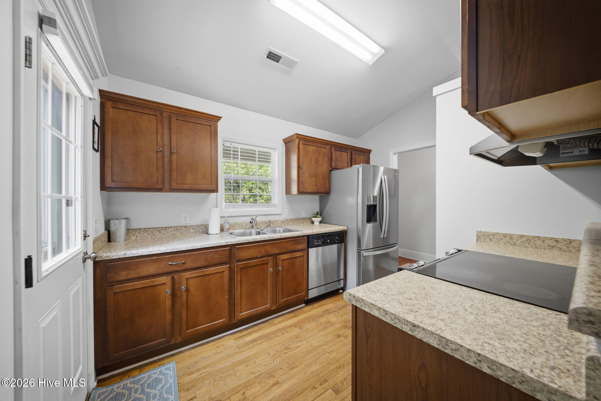 5705 Highgrove Place Property Photo 14