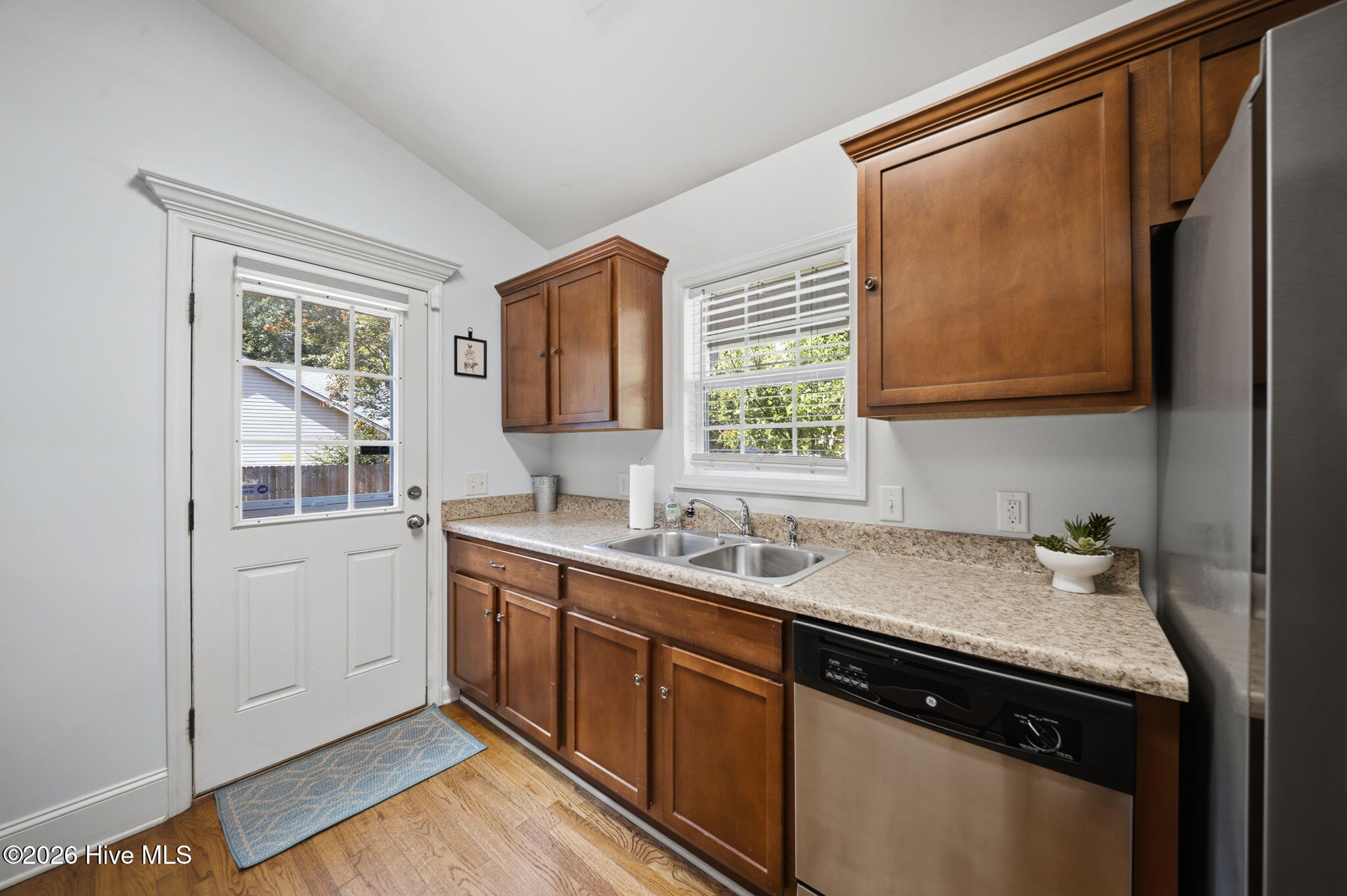 5705 Highgrove Place Property Photo 17