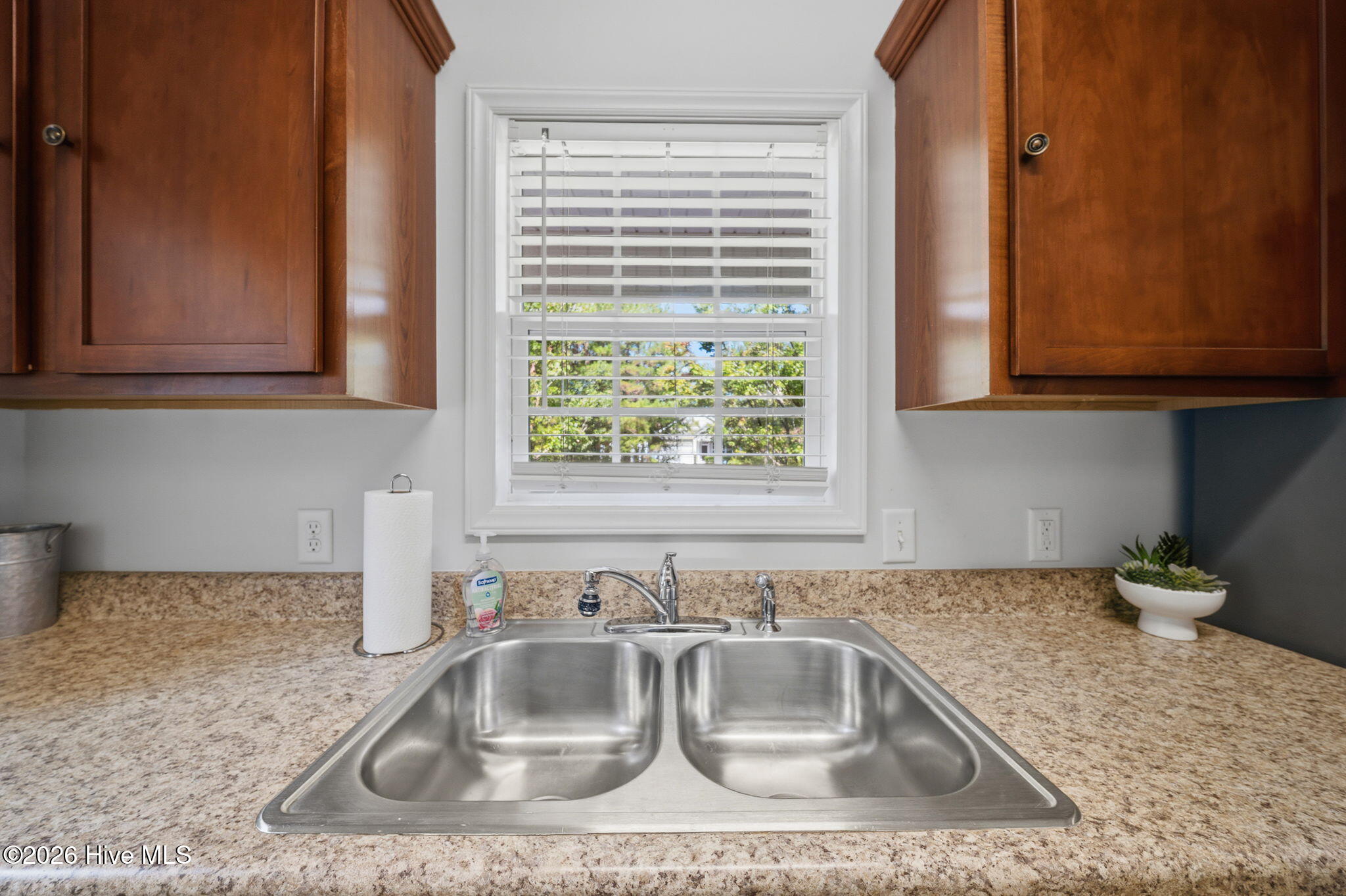 5705 Highgrove Place Property Photo 18