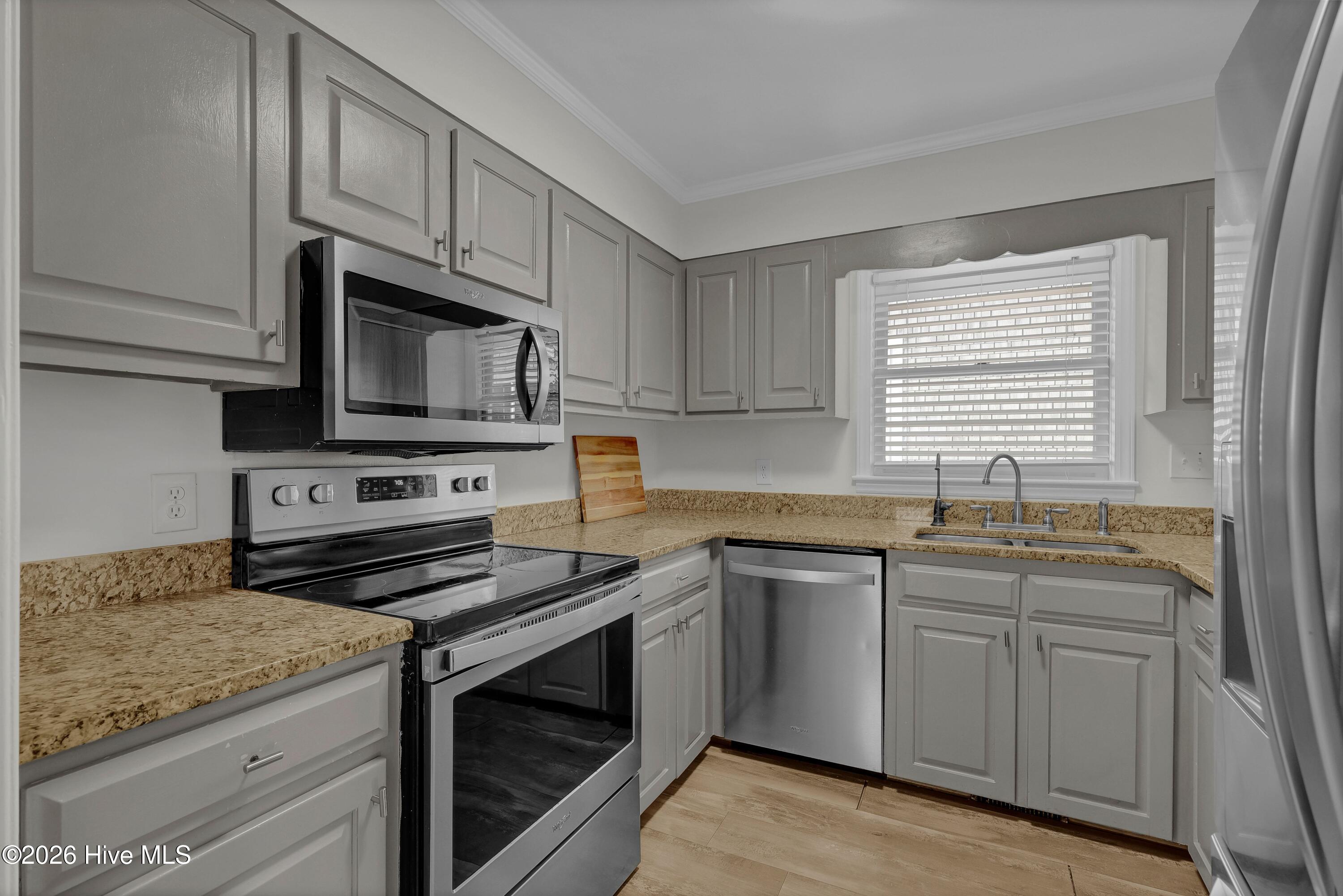 706 N Lumina Avenue Property Photo 14