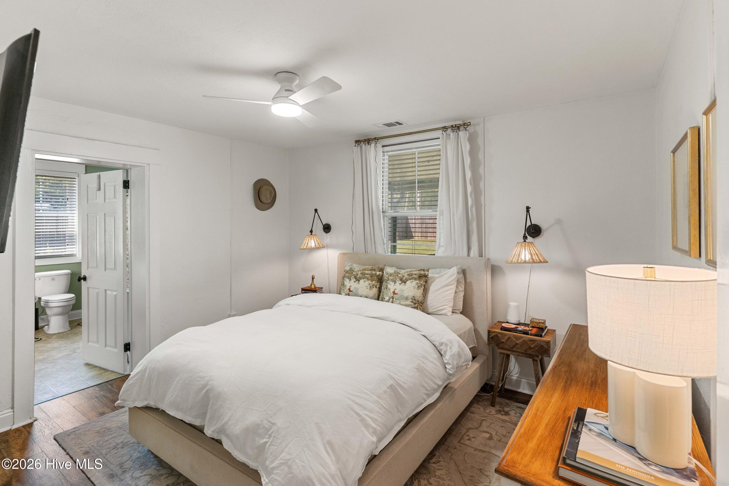 2361 Minto Street Property Photo 15