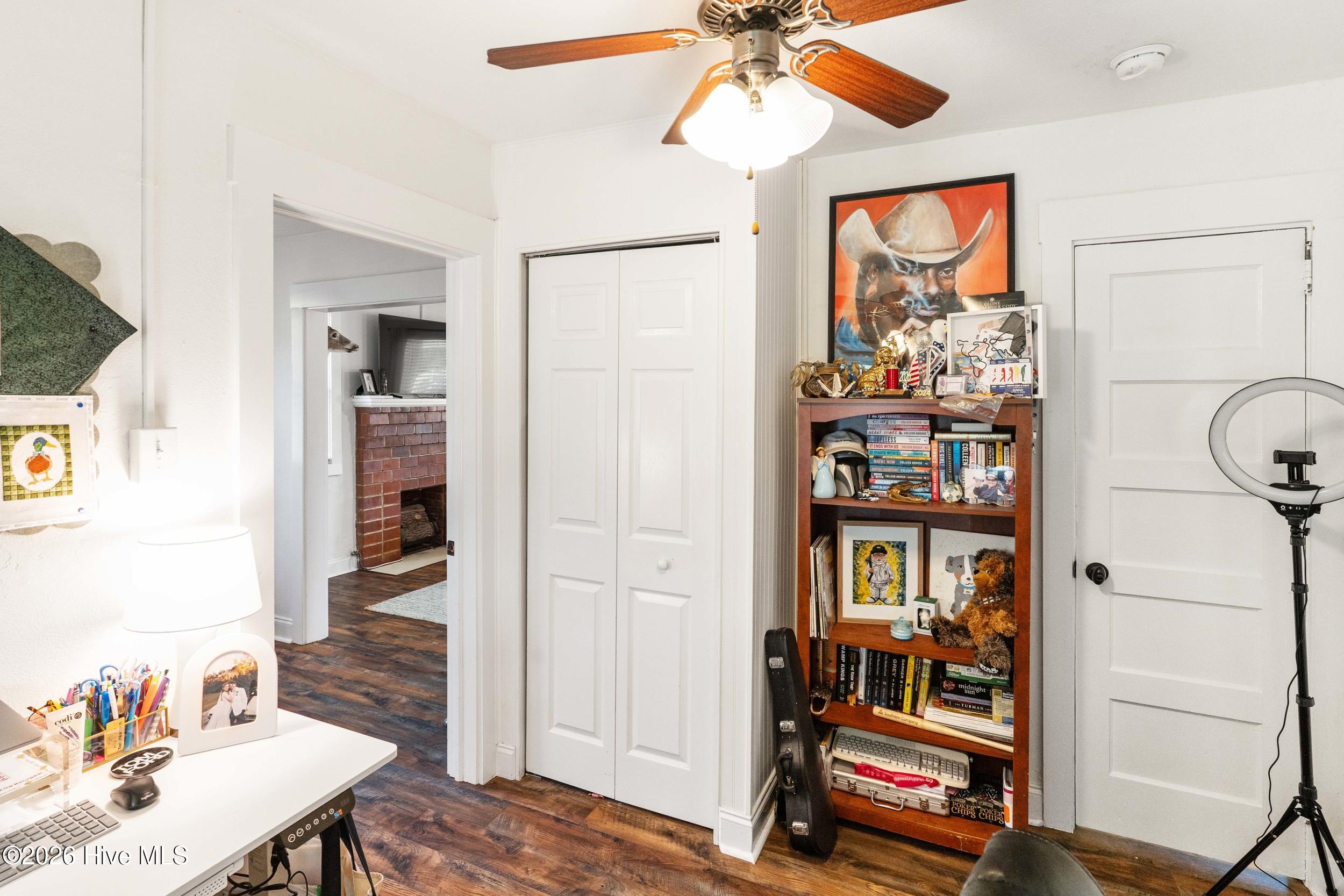 2361 Minto Street Property Photo 25