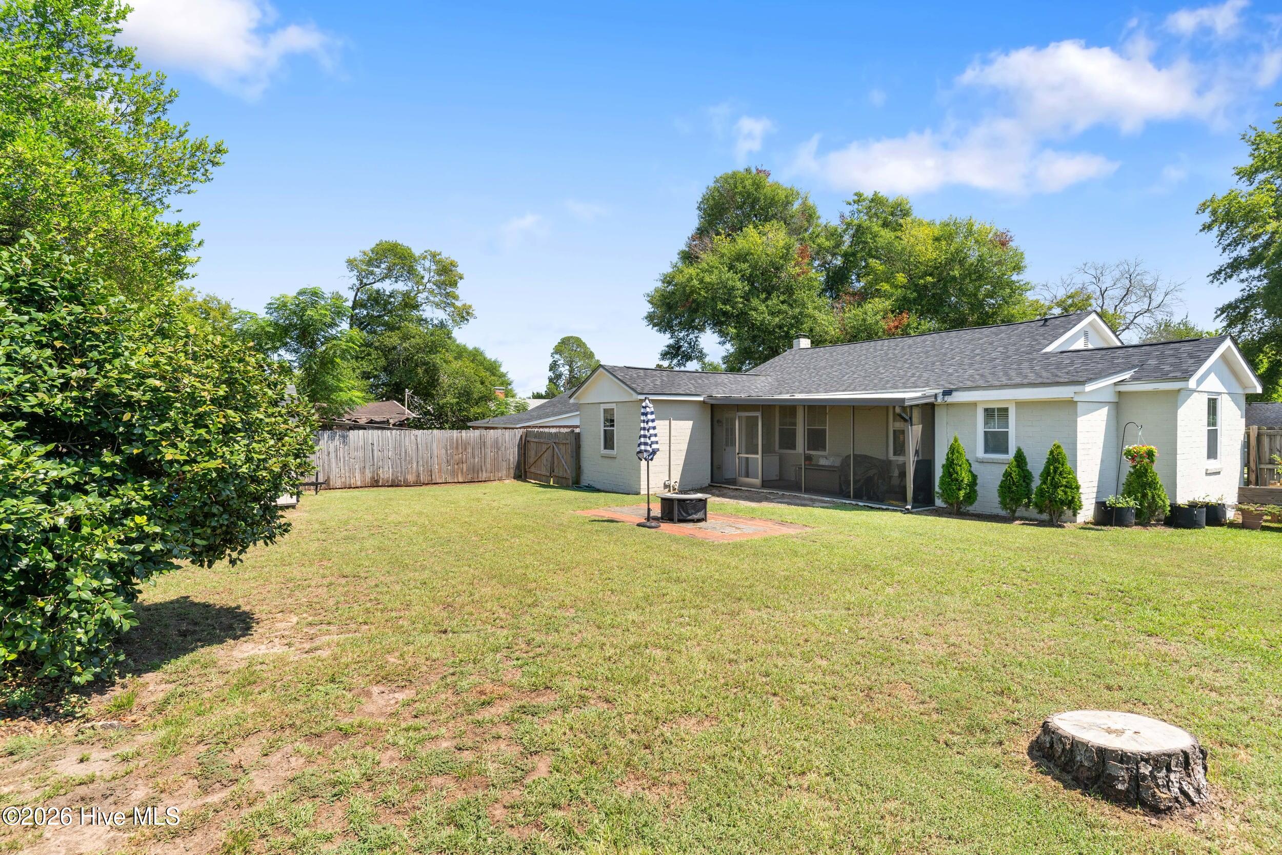 2361 Minto Street Property Photo 31