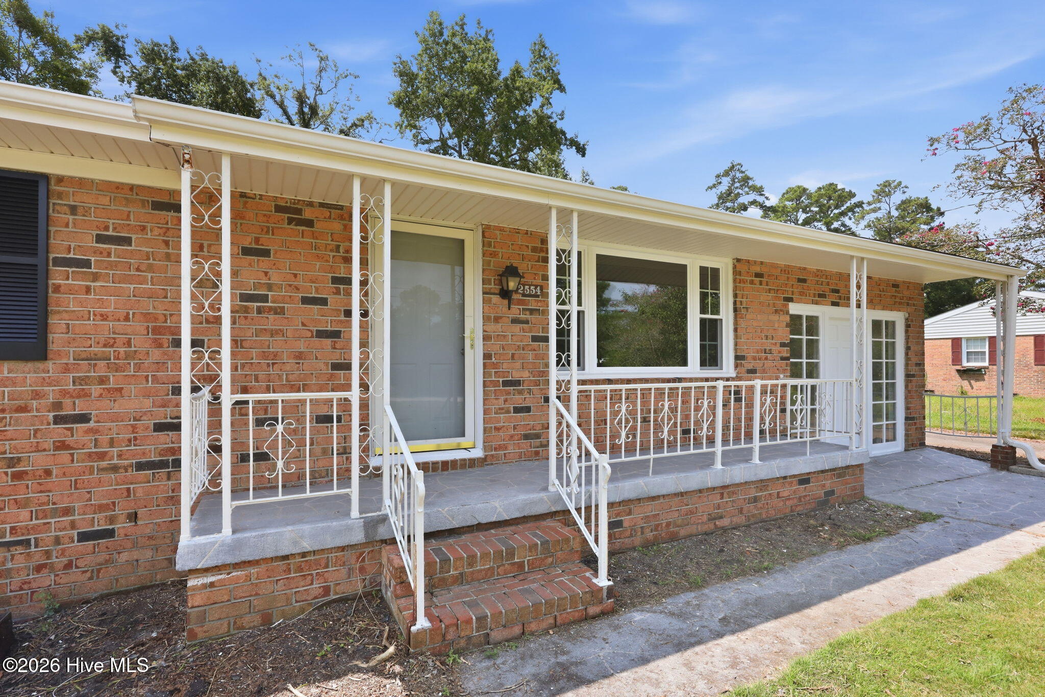 2554 E Forest Drive Property Photo 3