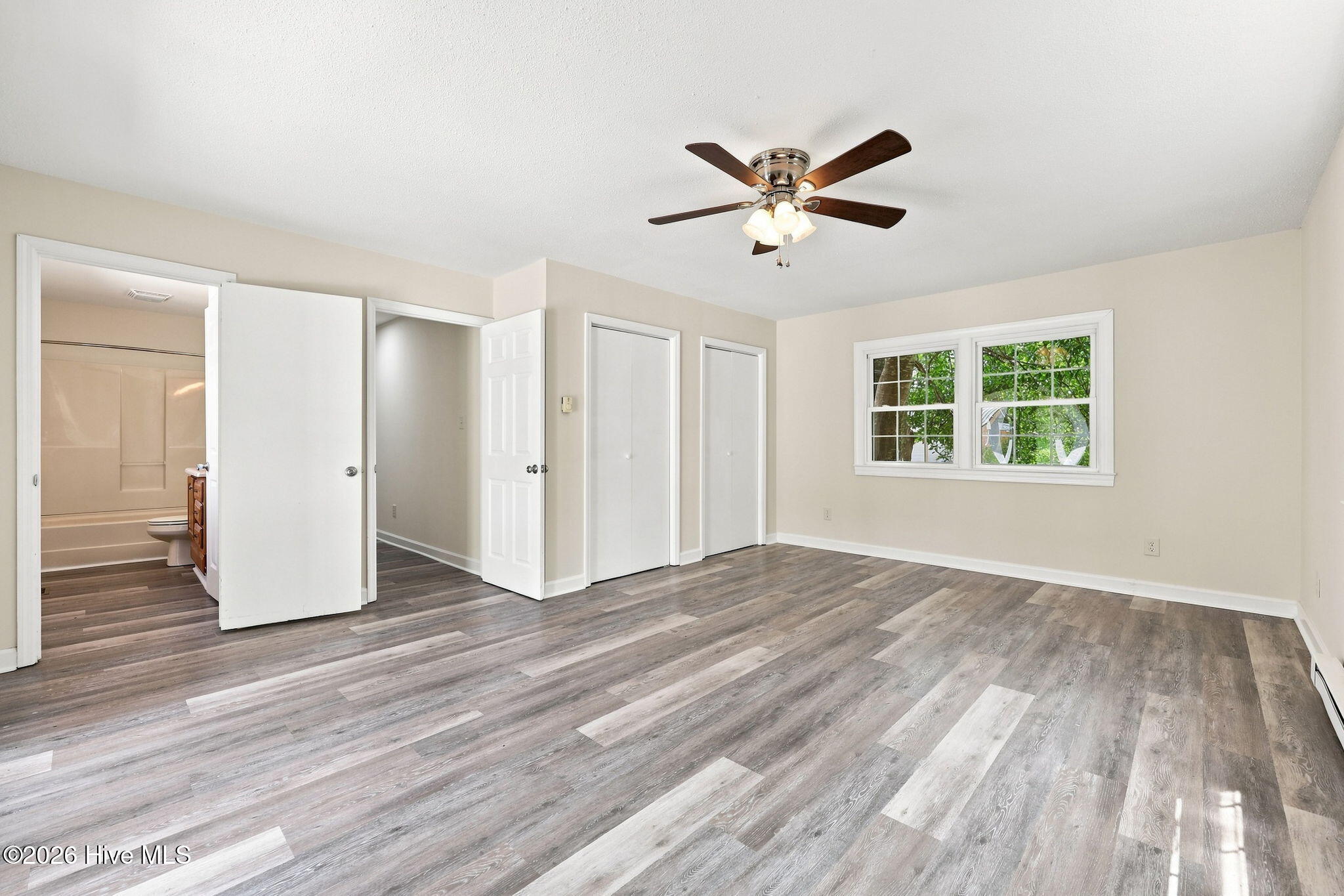 2554 E Forest Drive Property Photo 16