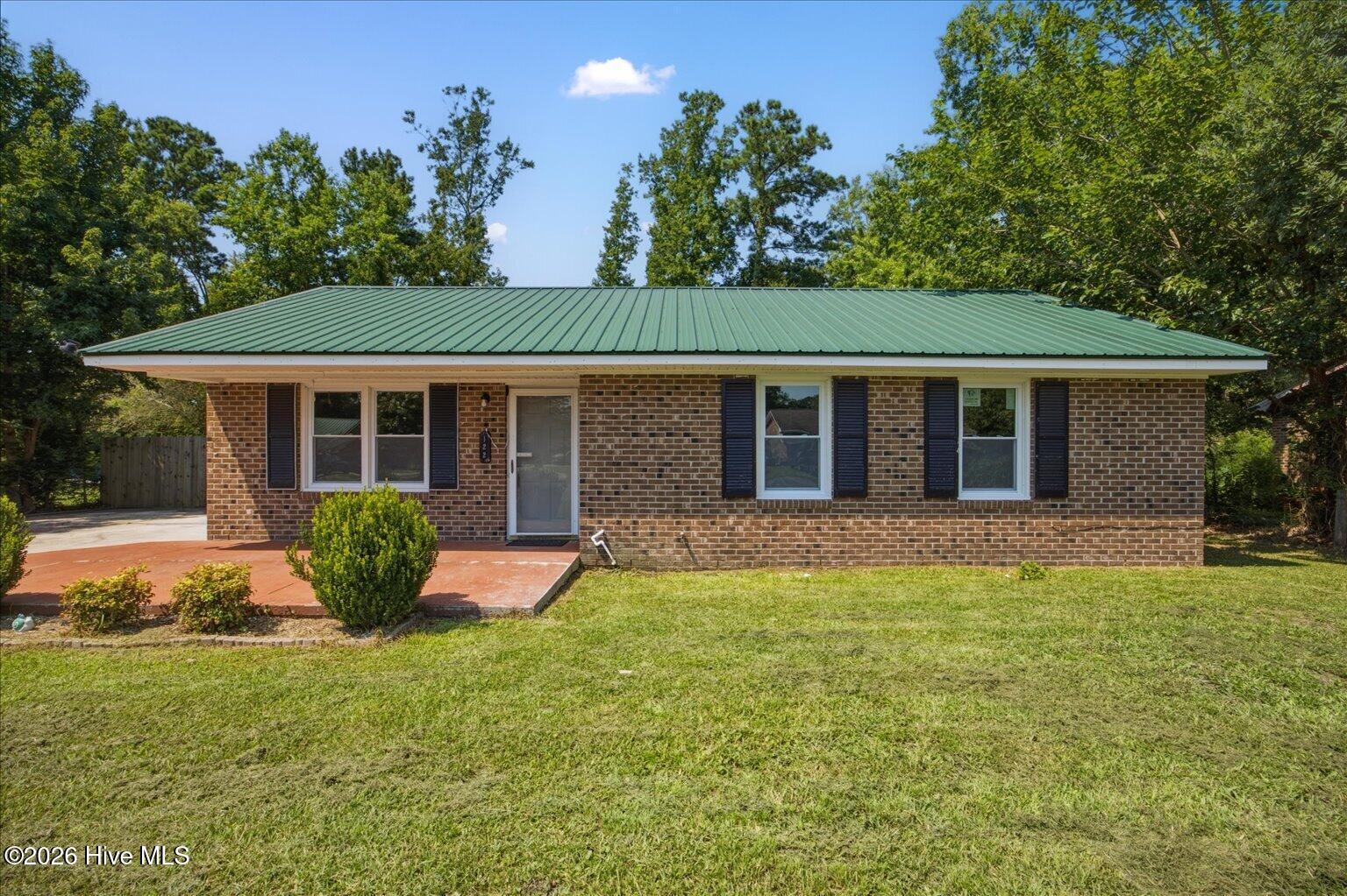 122 Candlewood Drive Property Photo 1