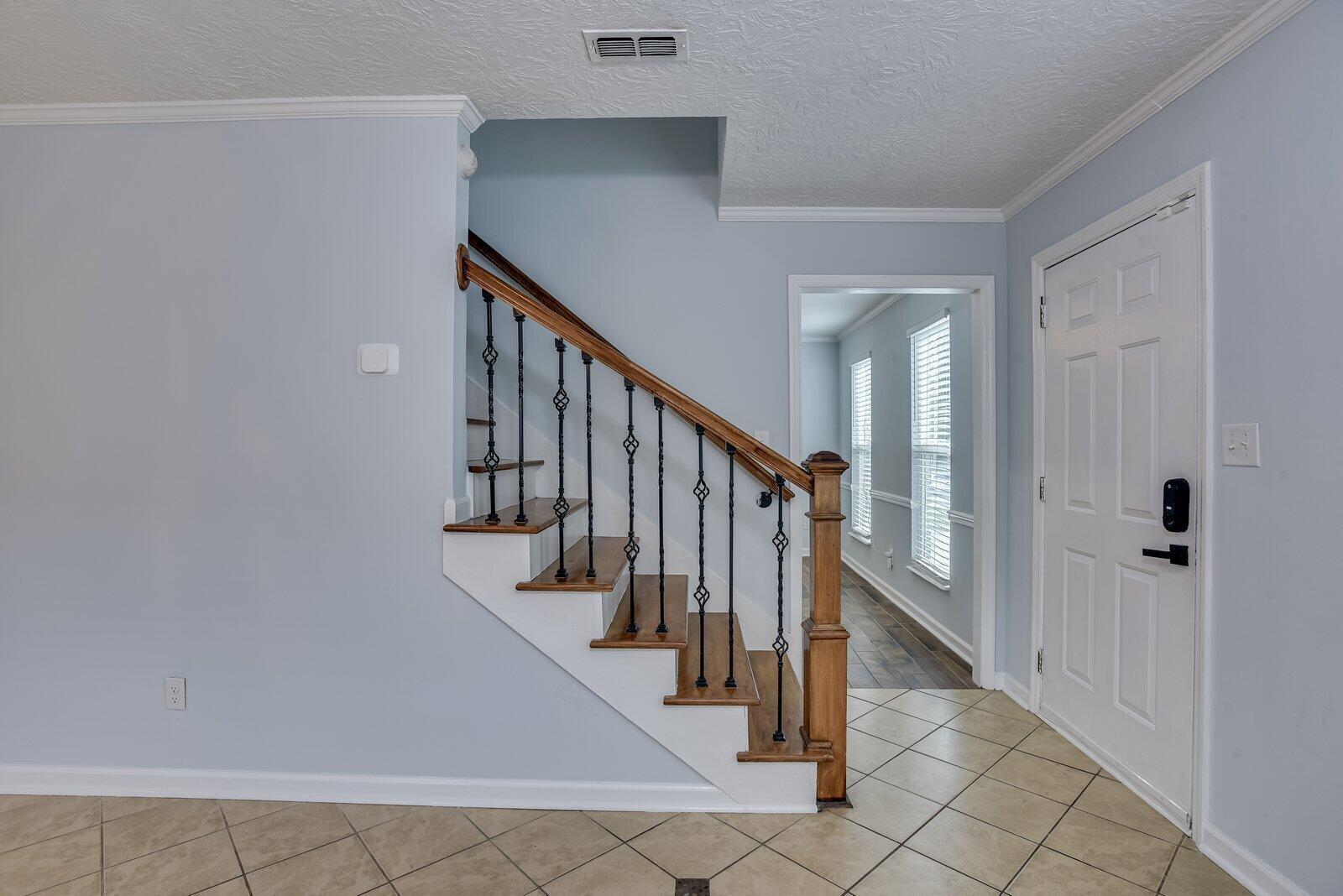2211 Pleasant Drive Property Photo 20