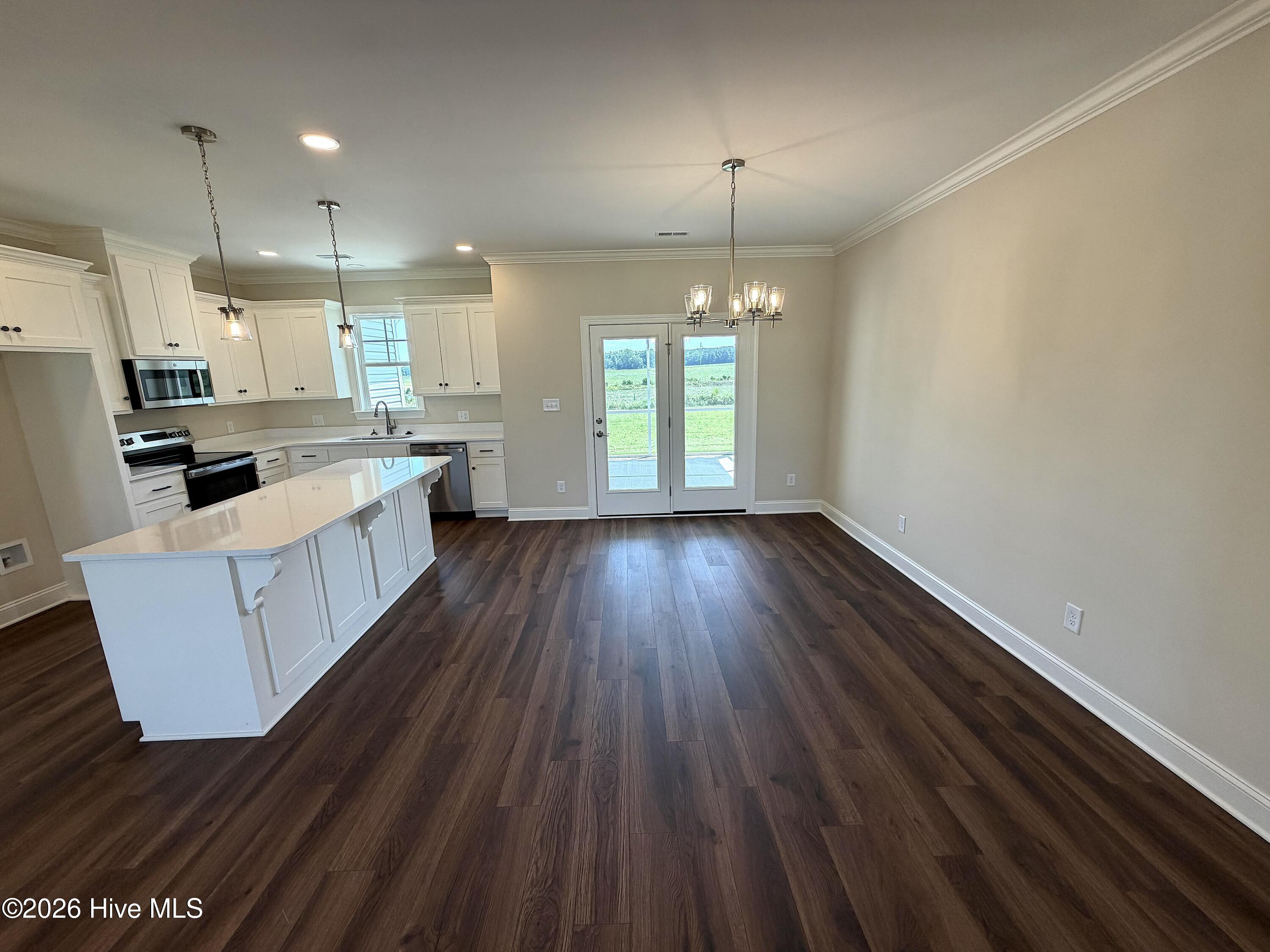 4516 Fairhaven Drive W Property Photo 6