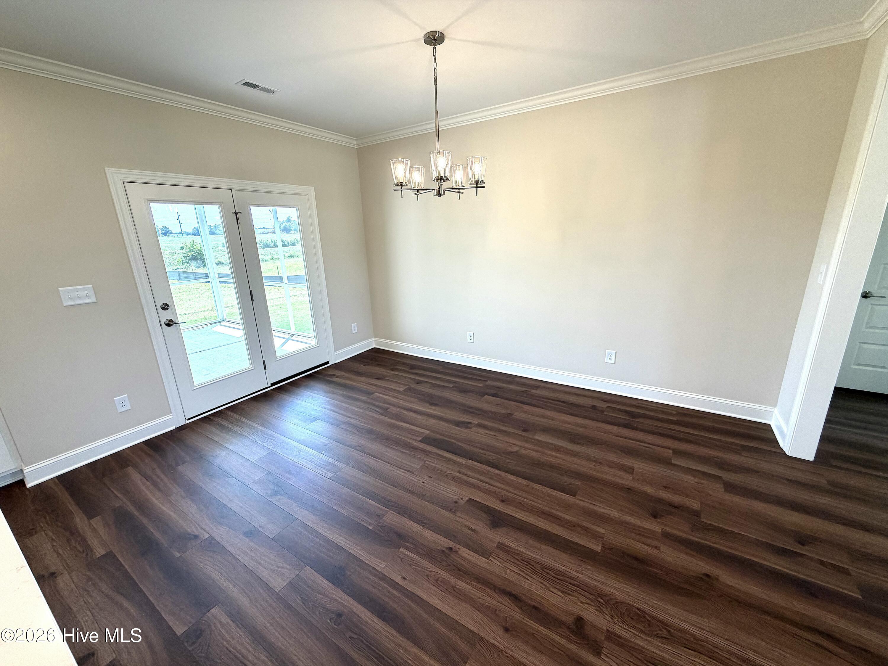 4516 Fairhaven Drive W Property Photo 7