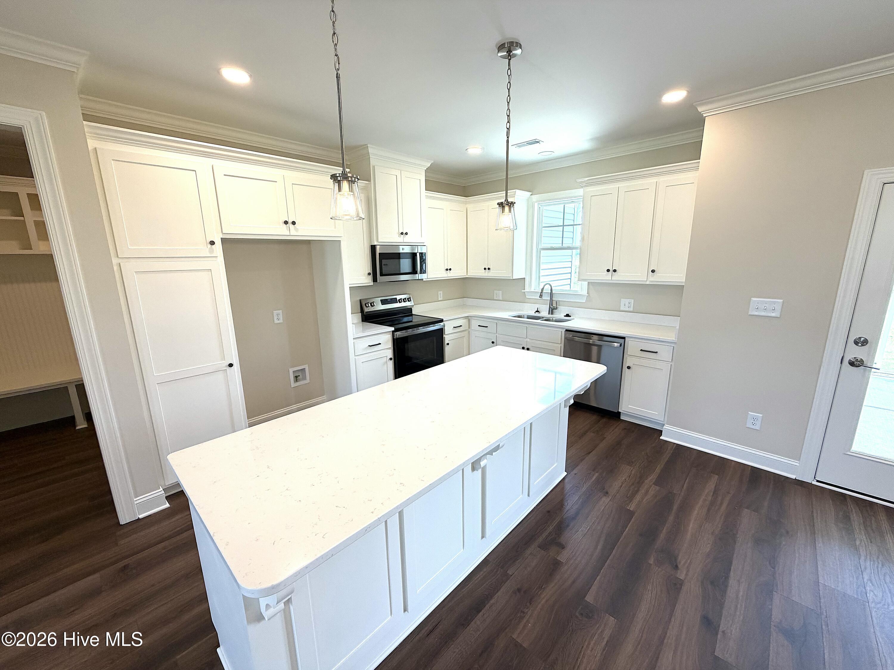 4516 Fairhaven Drive W Property Photo 8