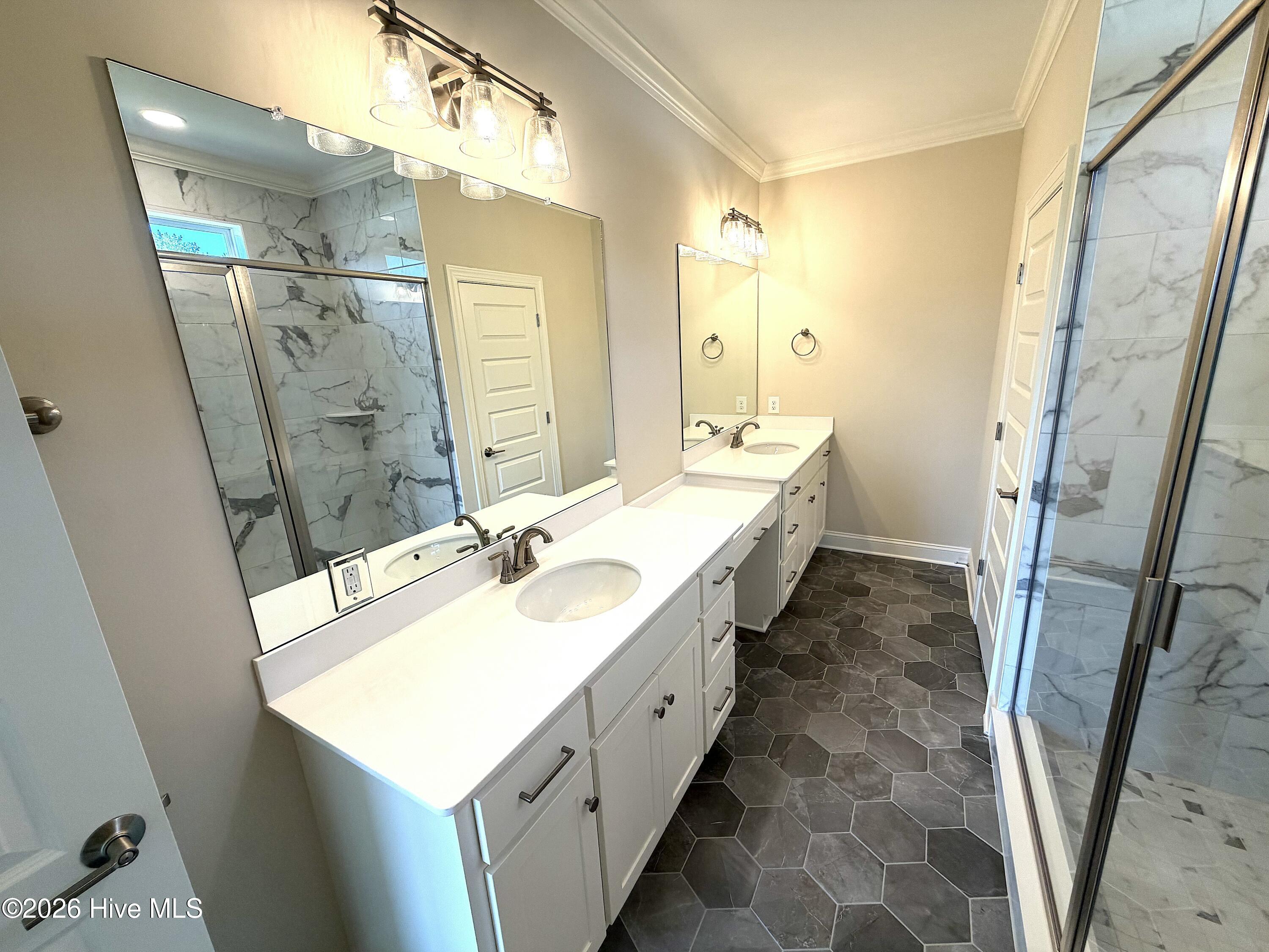 4516 Fairhaven Drive W Property Photo 11