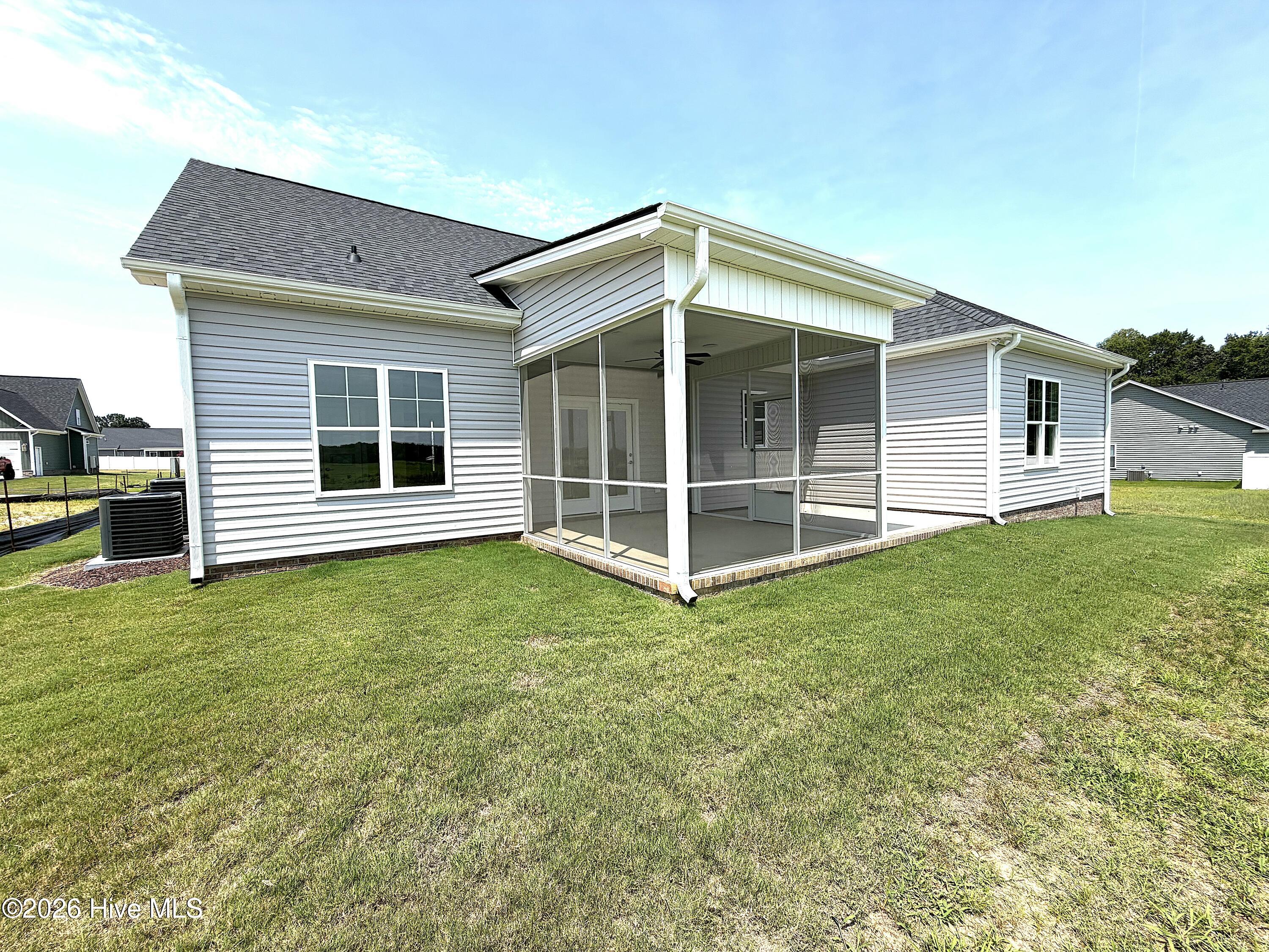 4516 Fairhaven Drive W Property Photo 23
